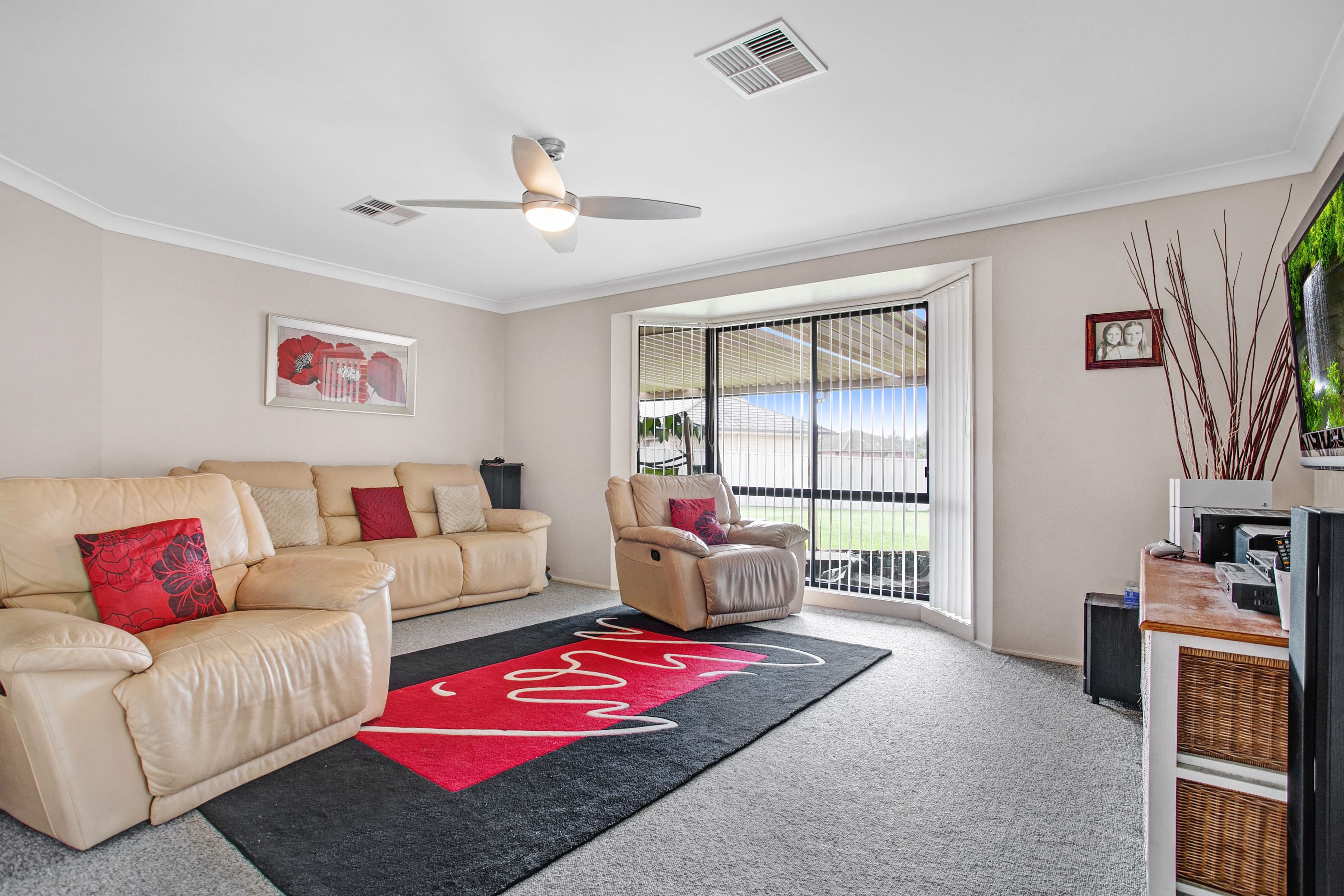 16 Tipperary Drive, Ashtonfield - Thumbnail 2