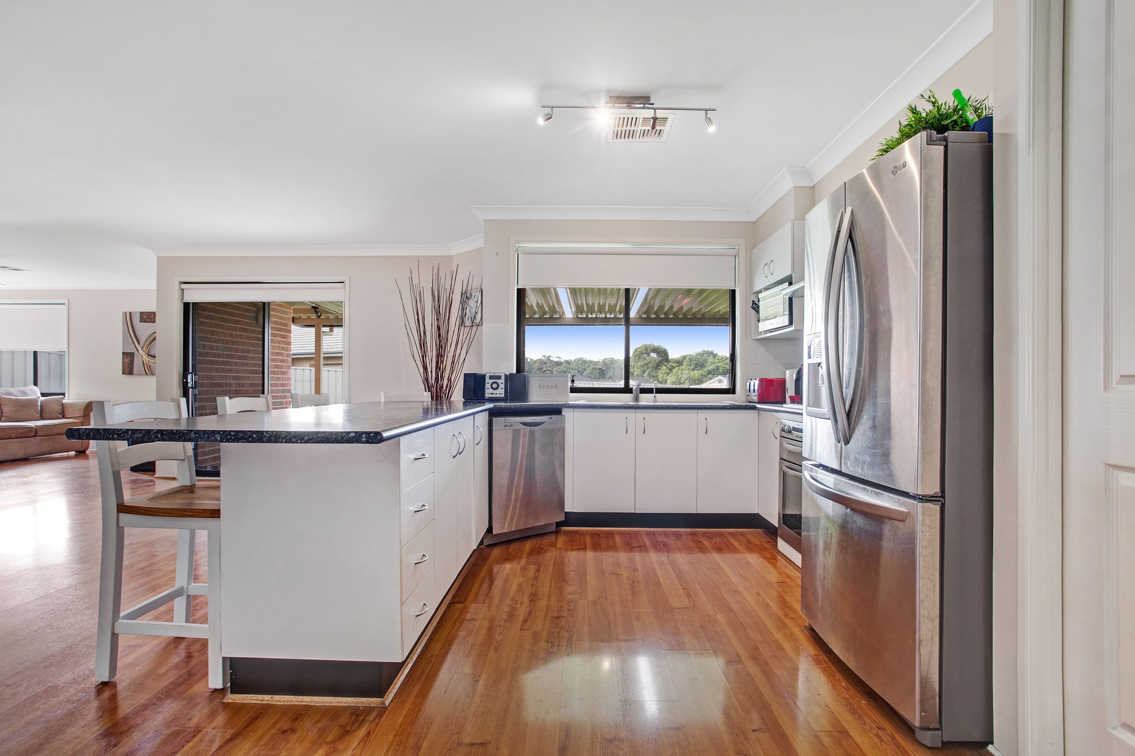 16 Tipperary Drive, Ashtonfield - Thumbnail 3