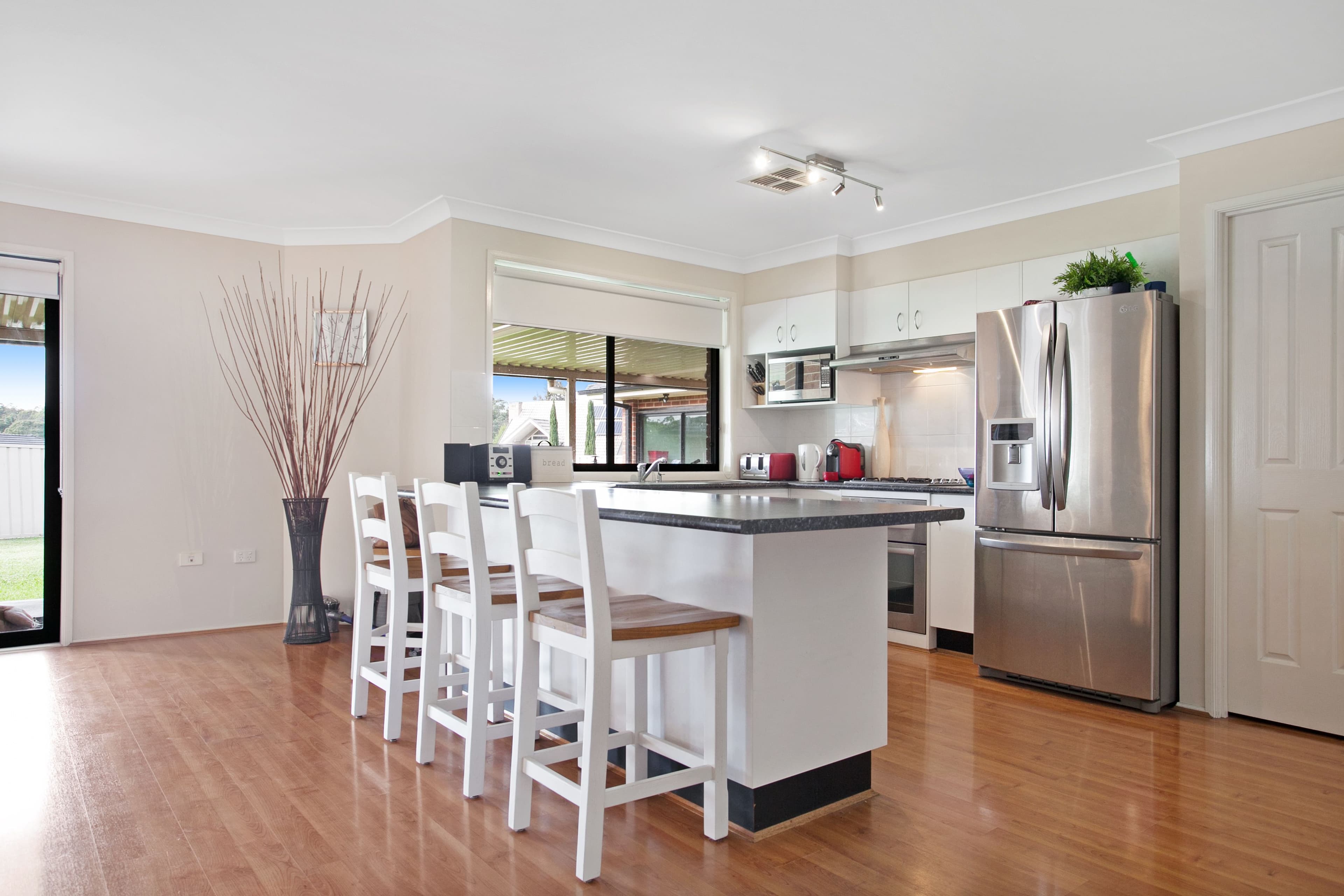 16 Tipperary Drive, Ashtonfield - Thumbnail 4
