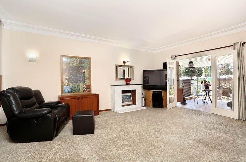 9 Matthews Street, Carramar - Thumbnail 2