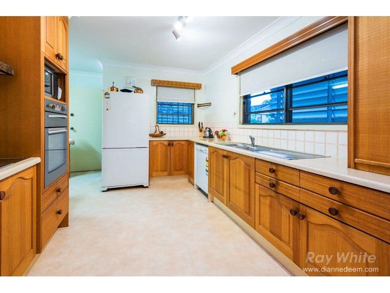 8 Naraf Street, Wishart QLD 4122, Wishart - Thumbnail 5