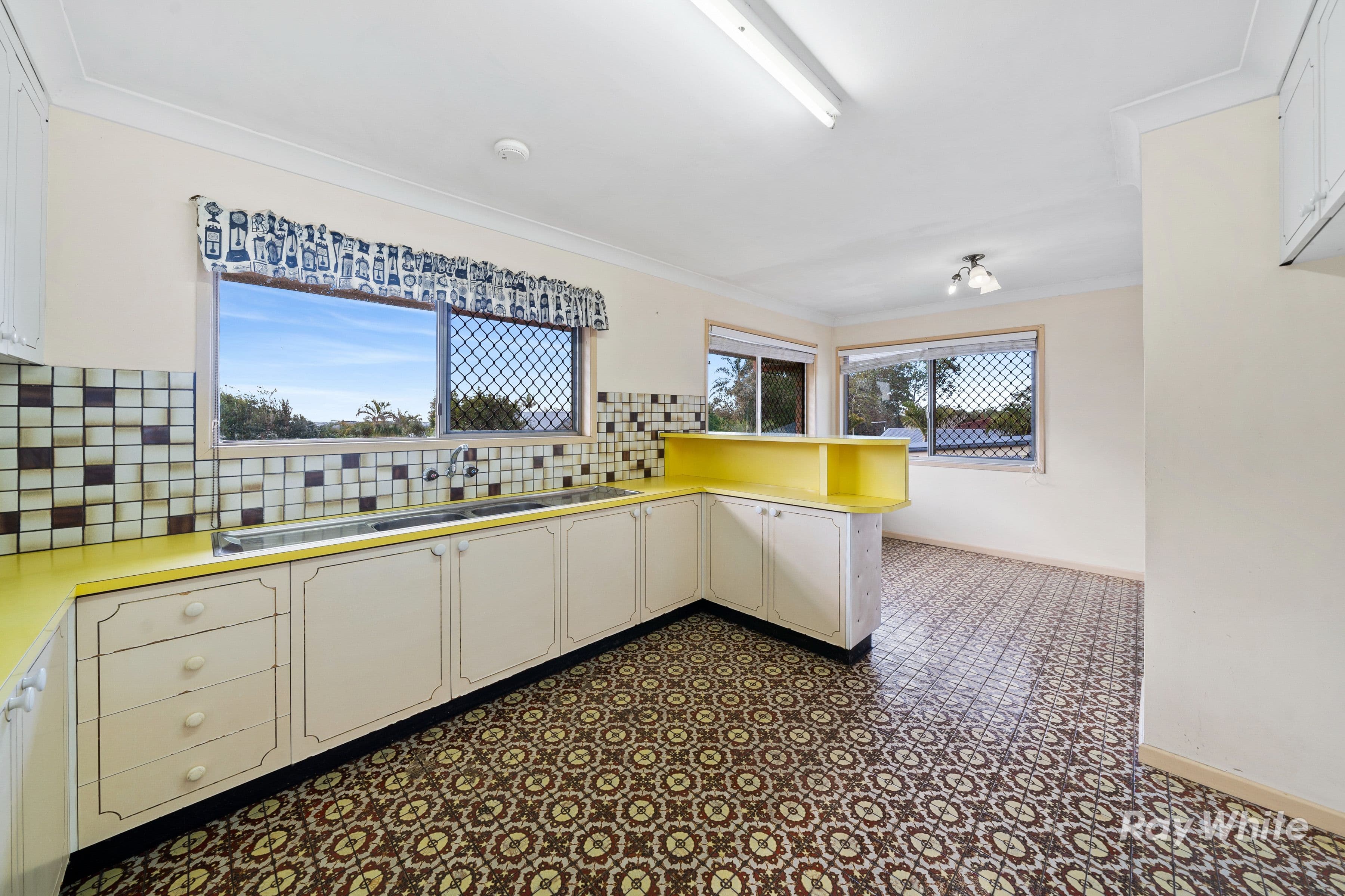 8 Bates Street, Springwood QLD 4127, Springwood - Thumbnail 6