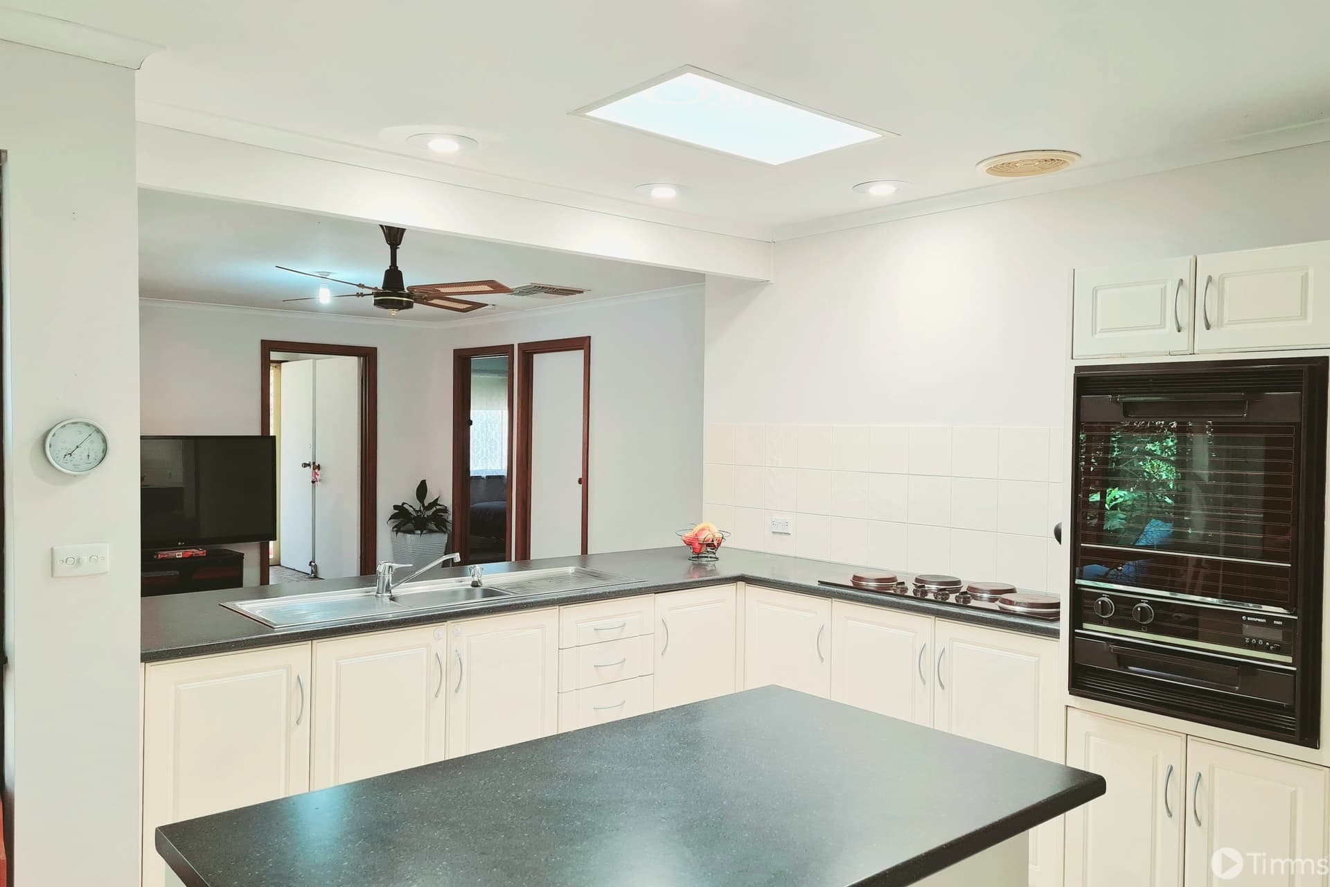 3 Larrimah Road, Morphett Vale - Thumbnail 2