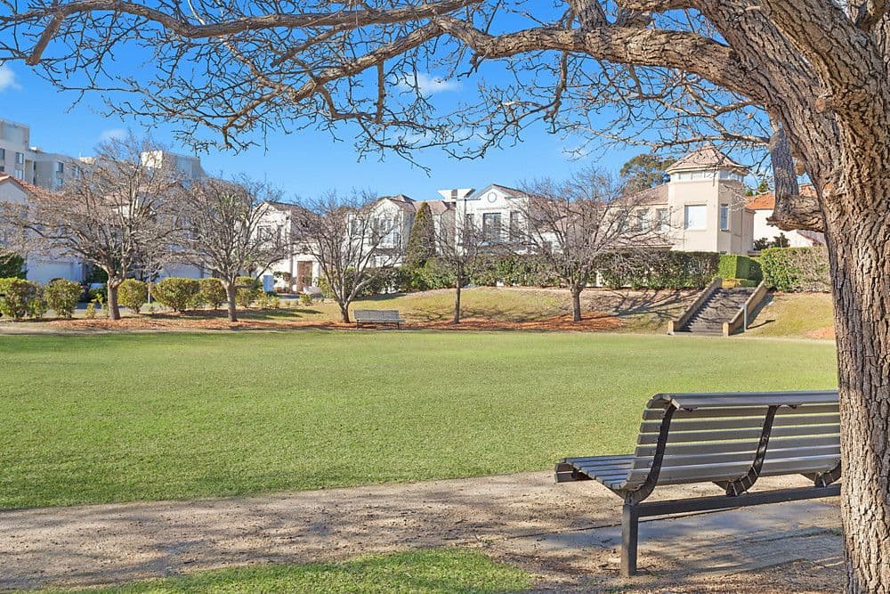 14 The Serpentine, Kensington - Thumbnail 8