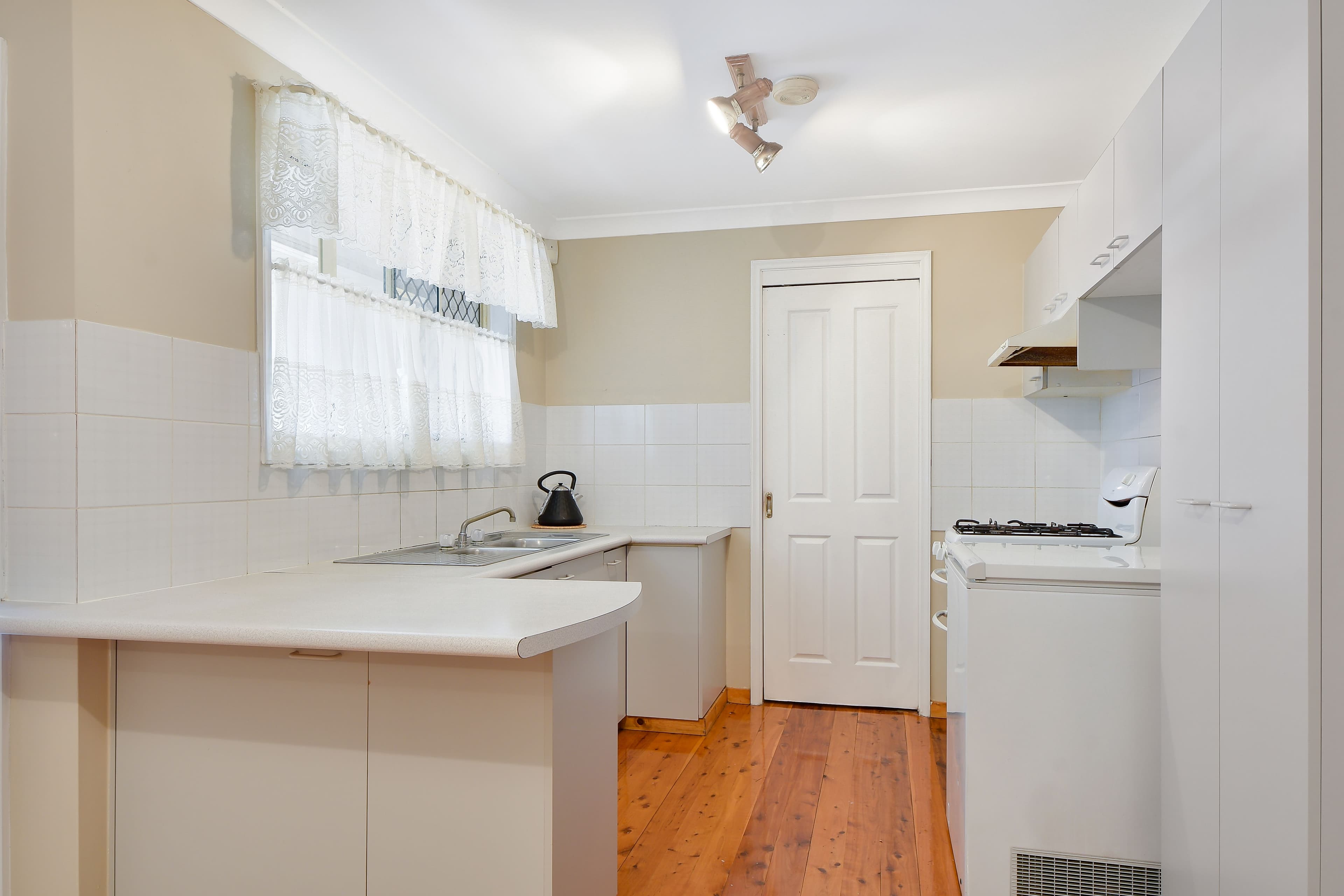 Macquarie Fields NSW 2564, Macquarie Fields - Thumbnail 5