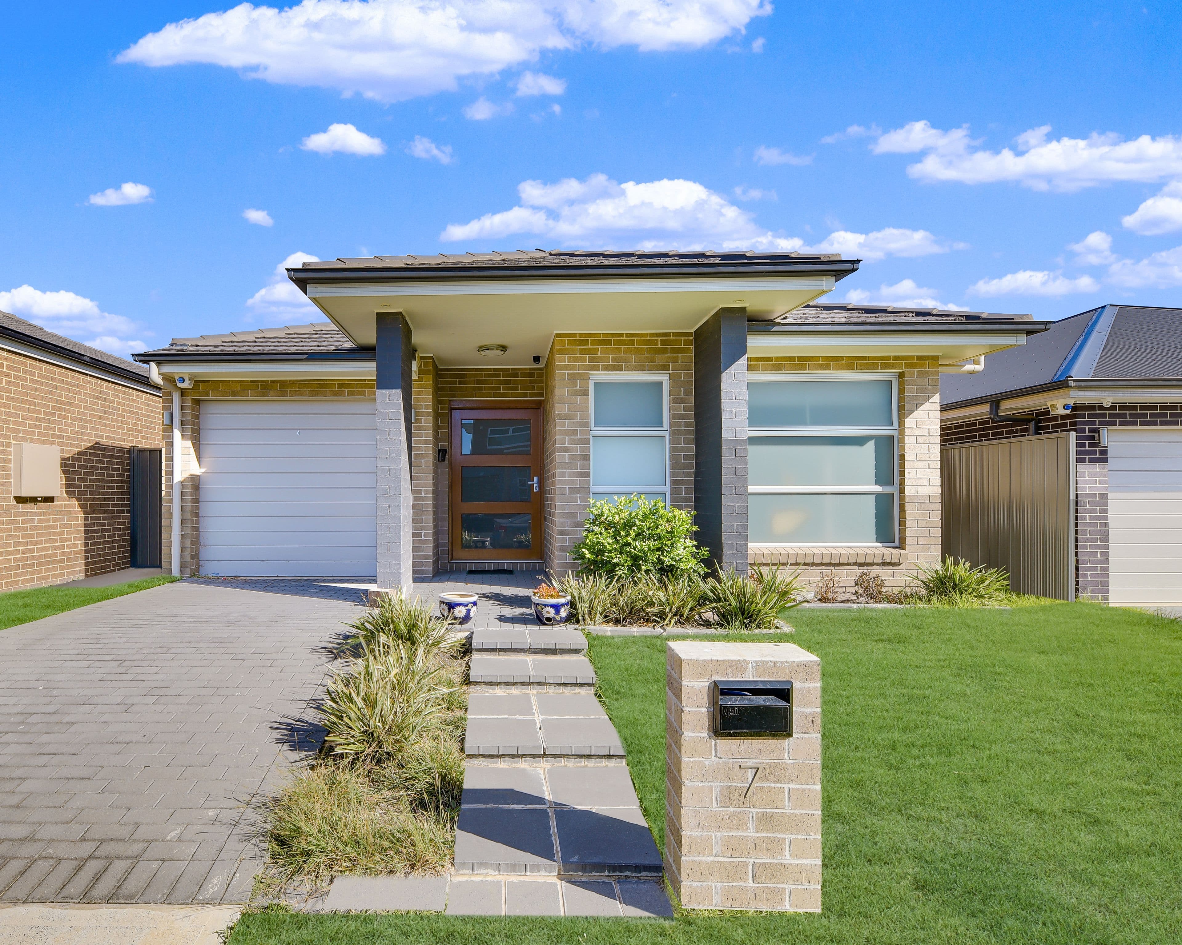 7 Grantham Crescent, Denham Court - Image 1