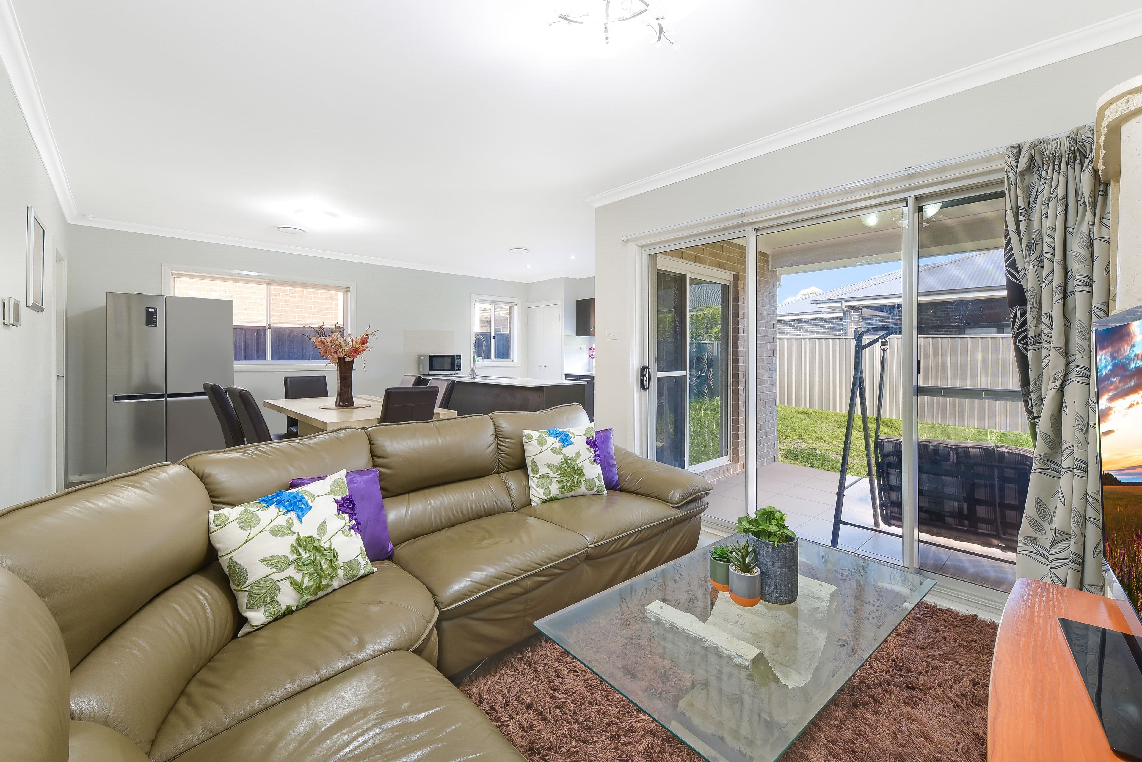 7 Grantham Crescent, Denham Court - Thumbnail 5