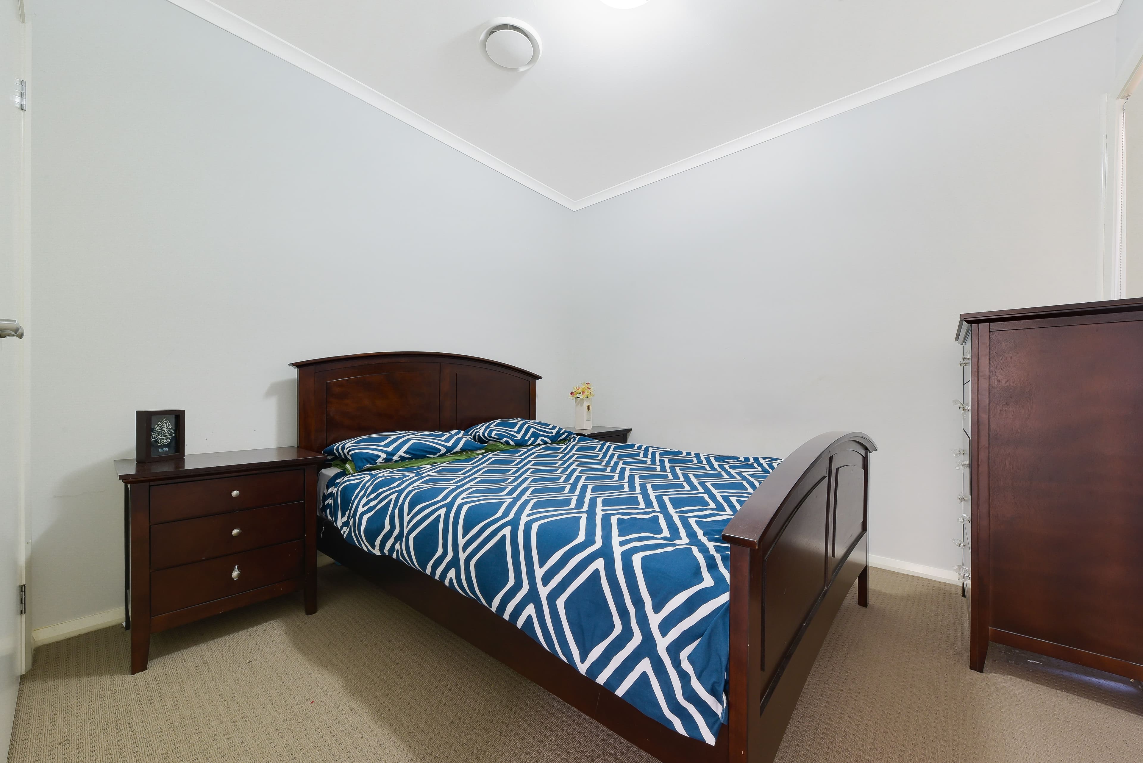 7 Grantham Crescent, Denham Court - Thumbnail 8