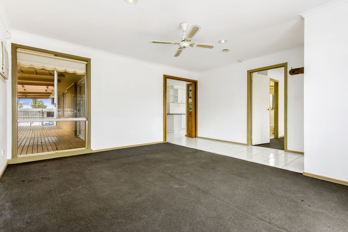 5 Coniston Place, Hoppers Crossing VIC 3029, Hoppers Crossing - Thumbnail 2