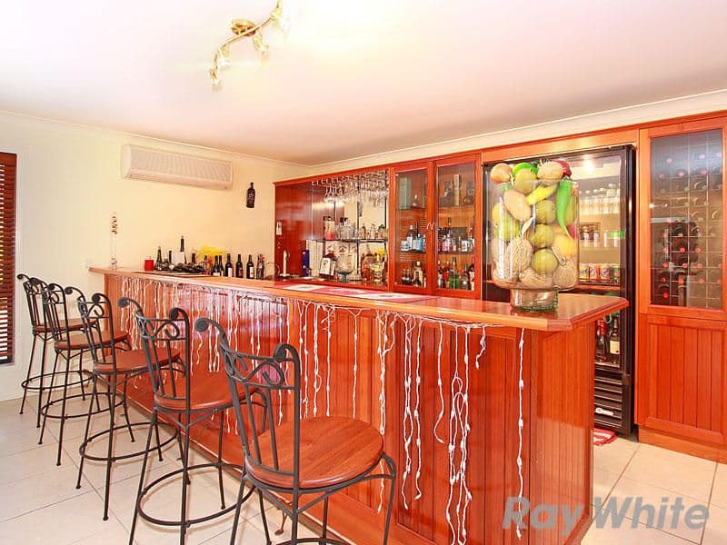 8 Comet Court, BRIDGEMAN DOWNS QLD 4035, Bridgeman Downs - Thumbnail 4