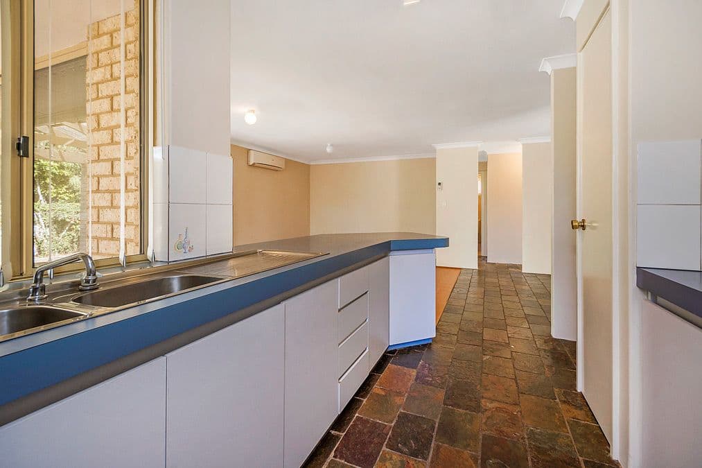 5 Abalone Crescent, Waikiki WA 6169, Waikiki - Thumbnail 3