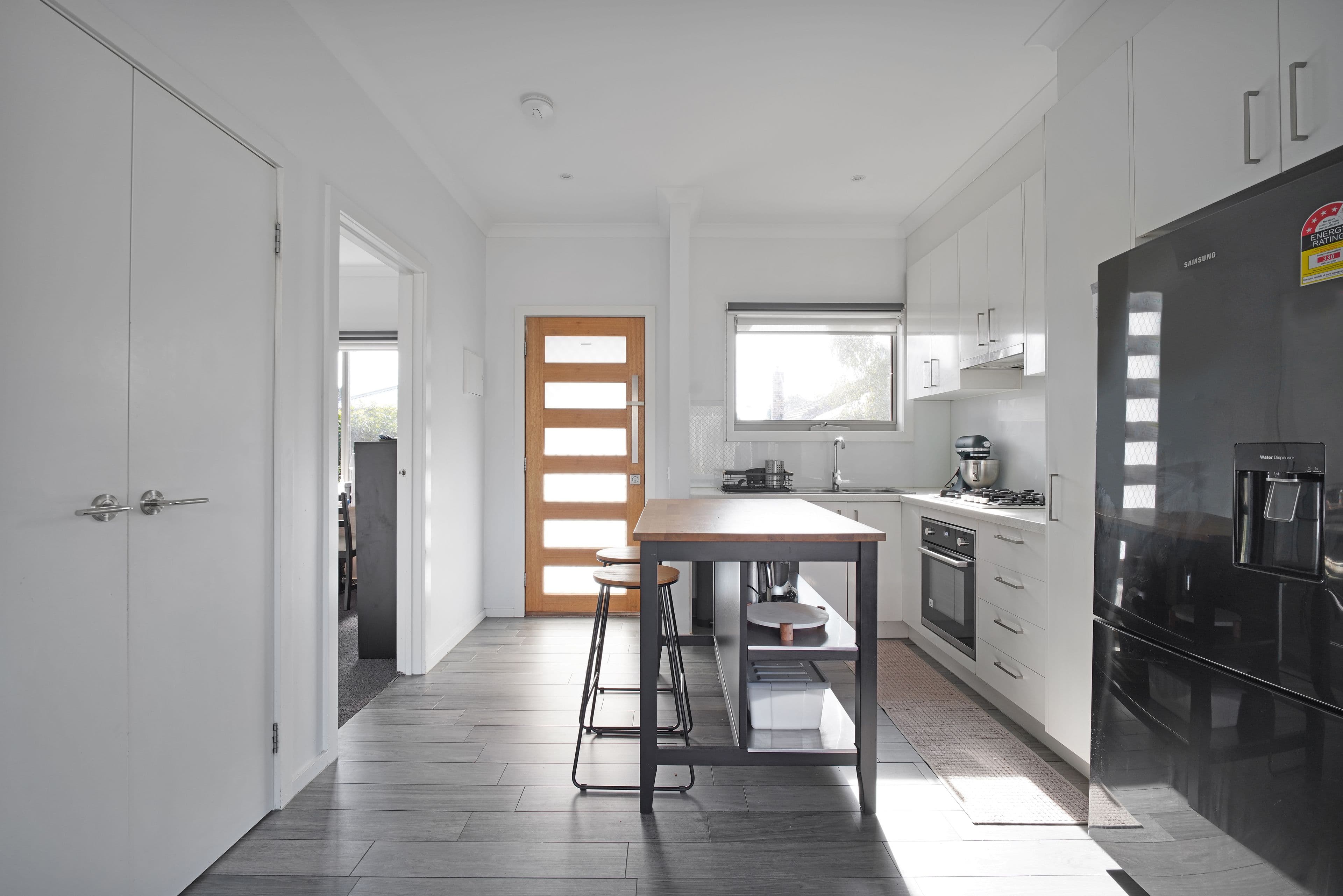 15 Cuthbert Road, Reservoir VIC 3073, Reservoir - Thumbnail 2