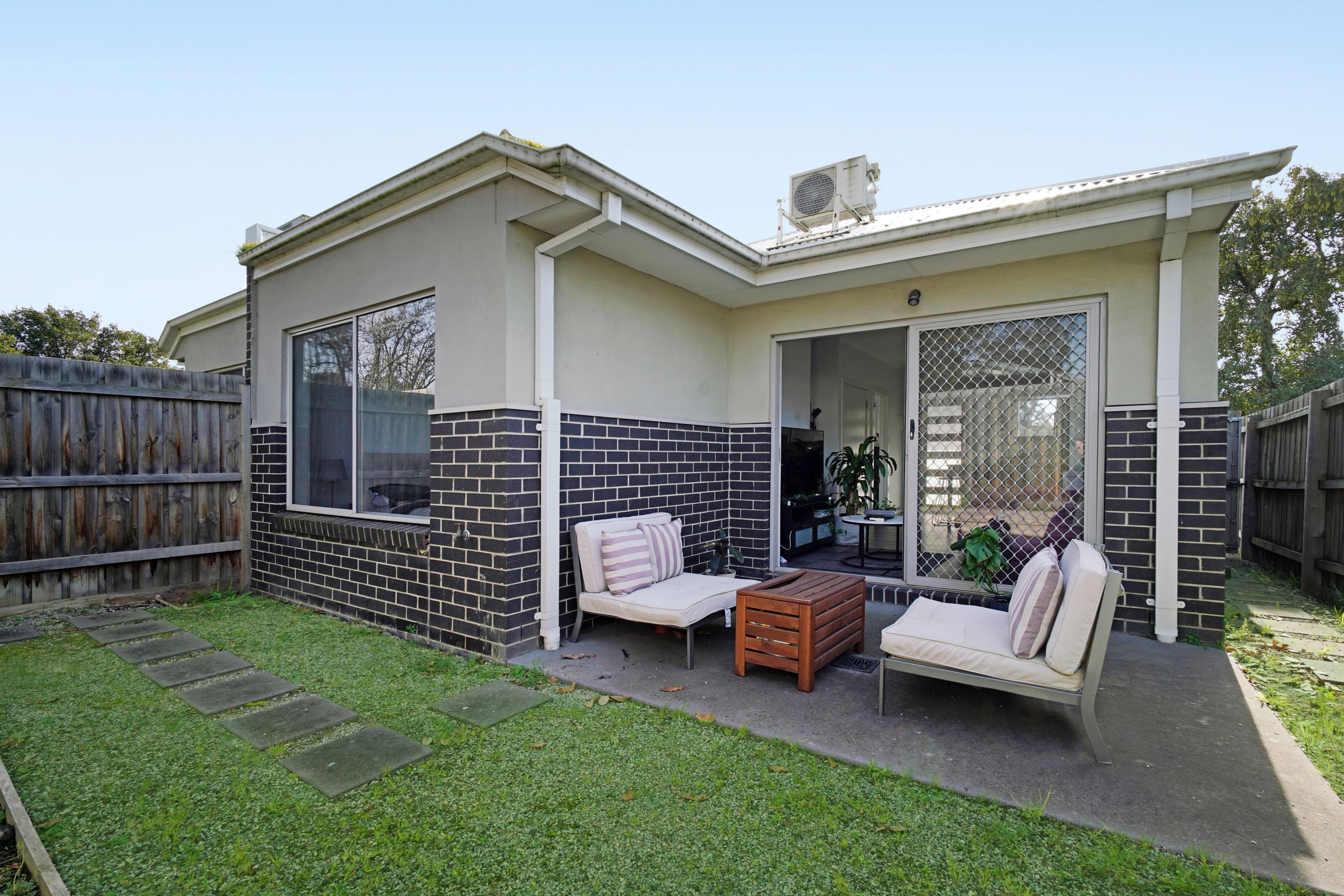 15 Cuthbert Road, Reservoir VIC 3073, Reservoir - Thumbnail 8