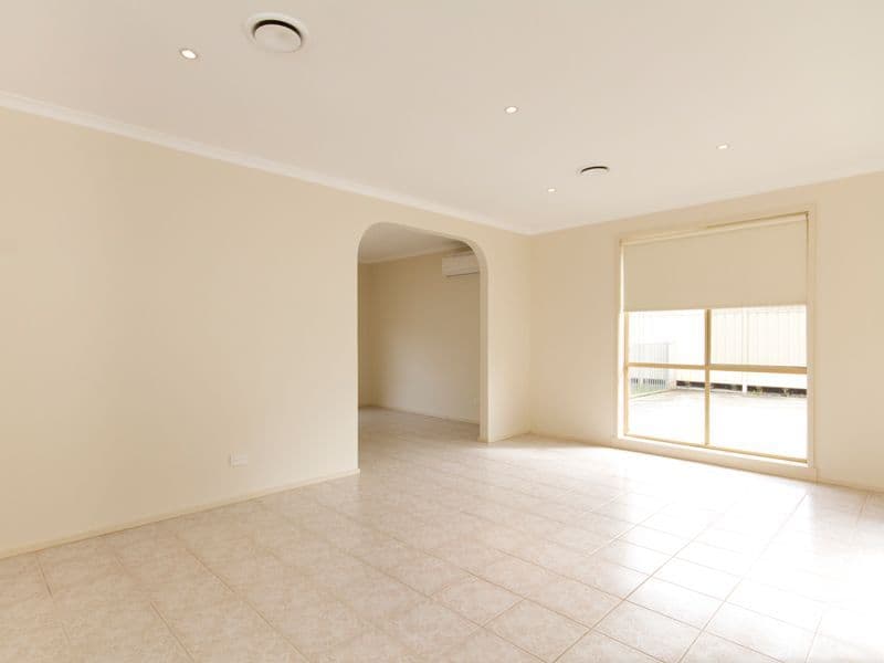 29 Arcadia Avenue, HALLAM VIC 3803, Hallam - Thumbnail 2
