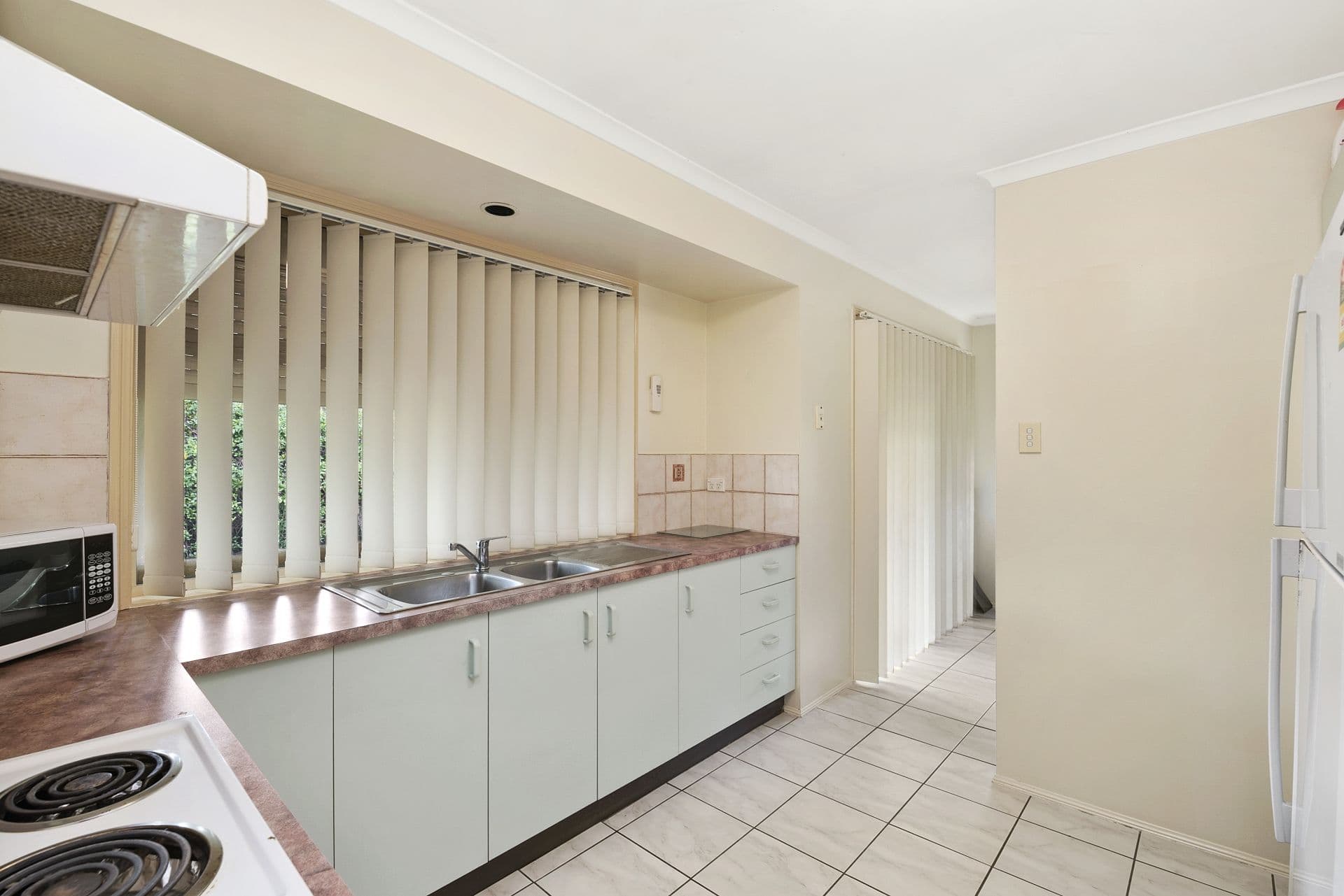 24 MacArthur Crescent, Deception Bay QLD 4508, Deception Bay - Thumbnail 3