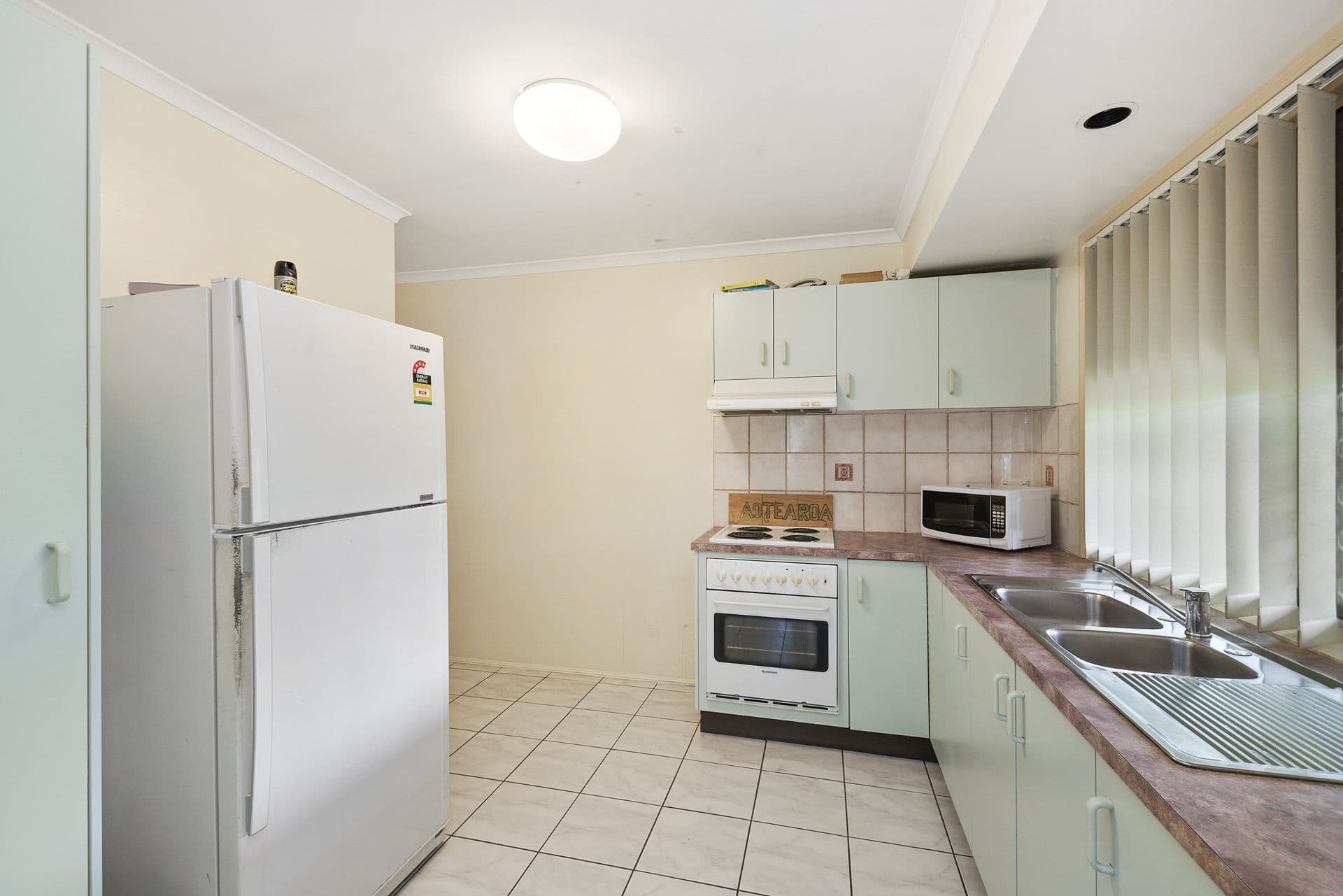 24 MacArthur Crescent, Deception Bay QLD 4508, Deception Bay - Thumbnail 4