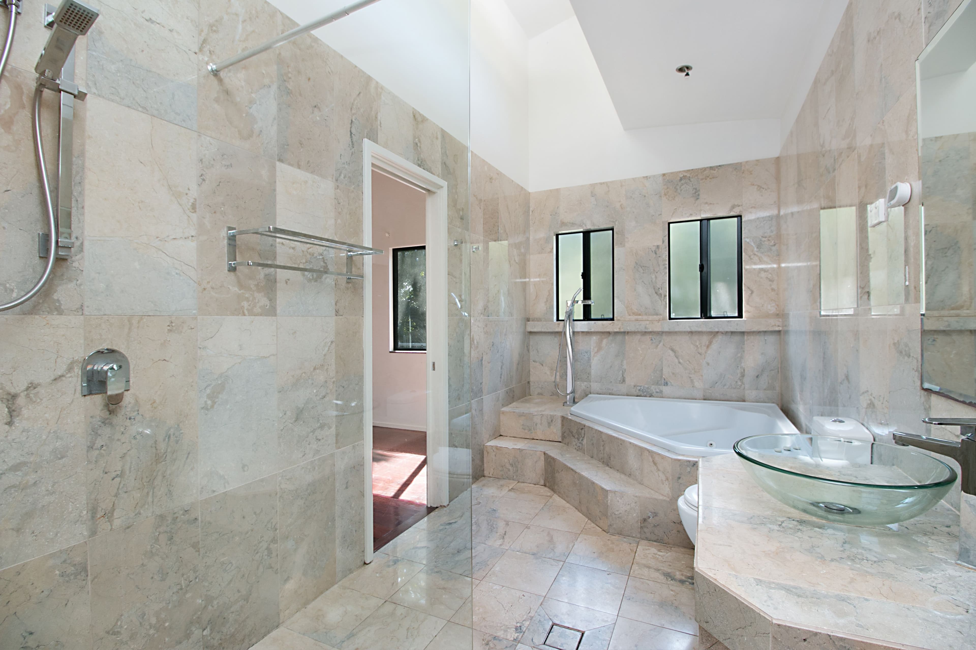 1 Warrambool Road, Ocean Shores - Thumbnail 6