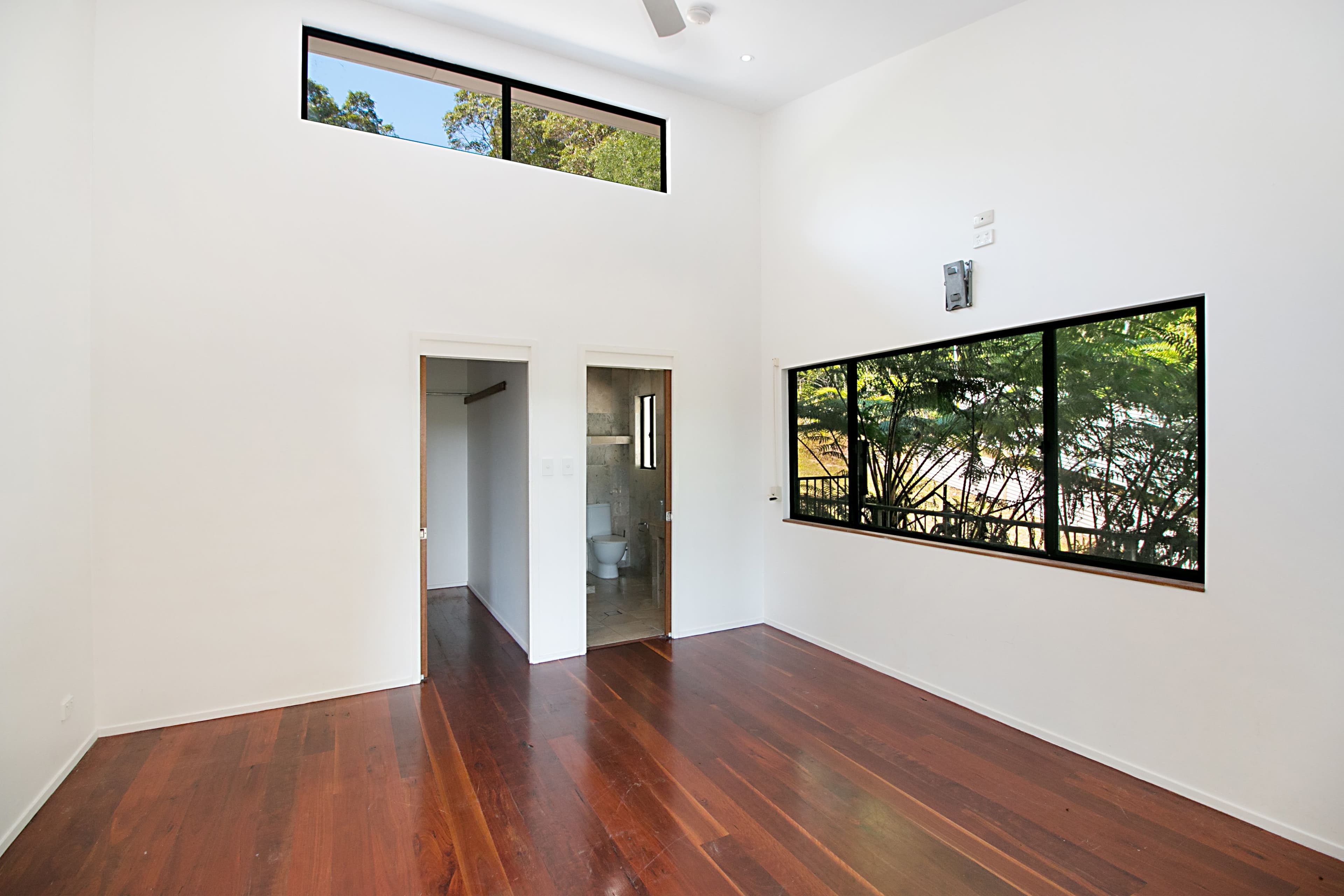 1 Warrambool Road, Ocean Shores - Thumbnail 7