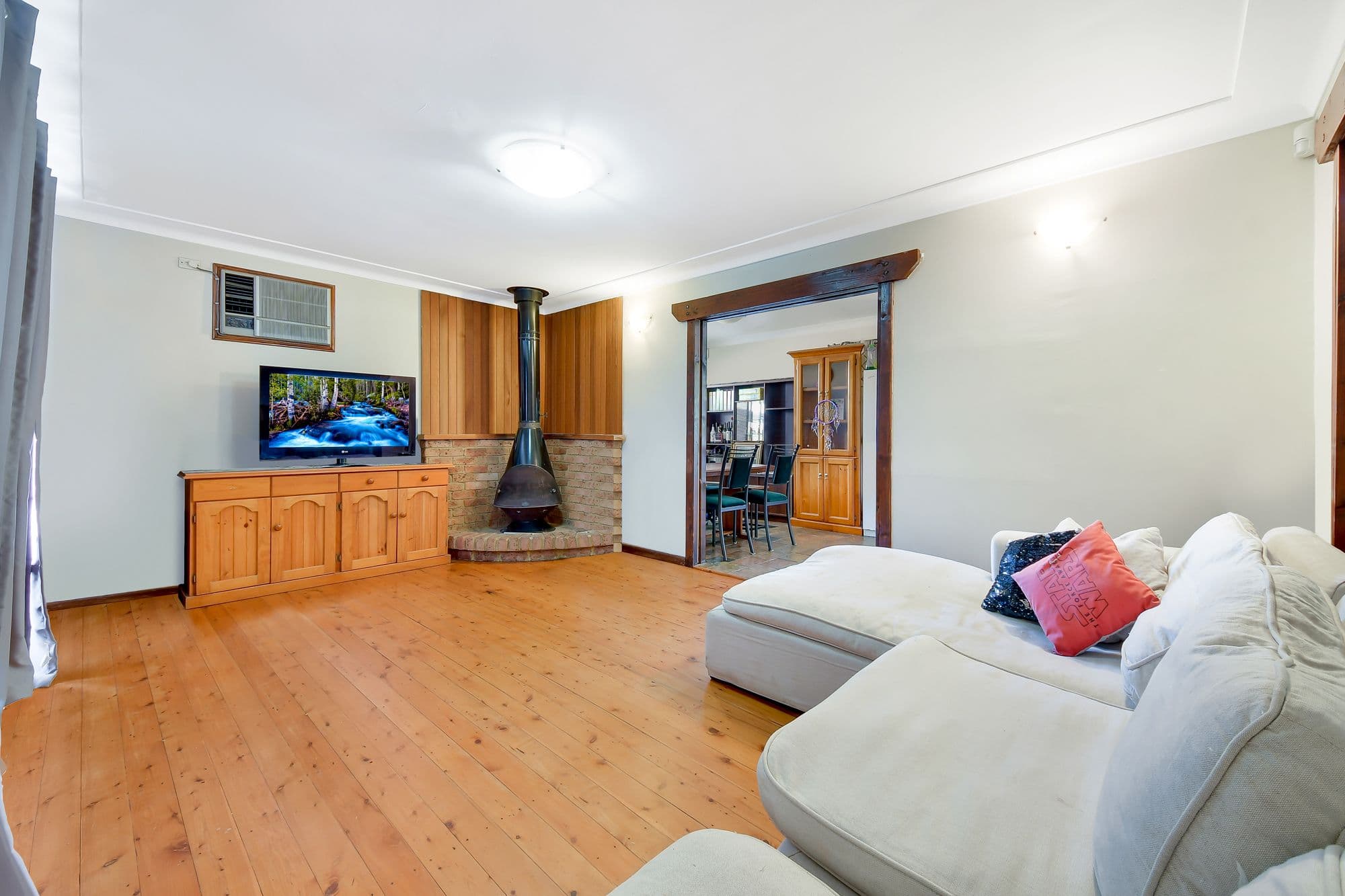 24 Macquarie Avenue, Leumeah - Thumbnail 2