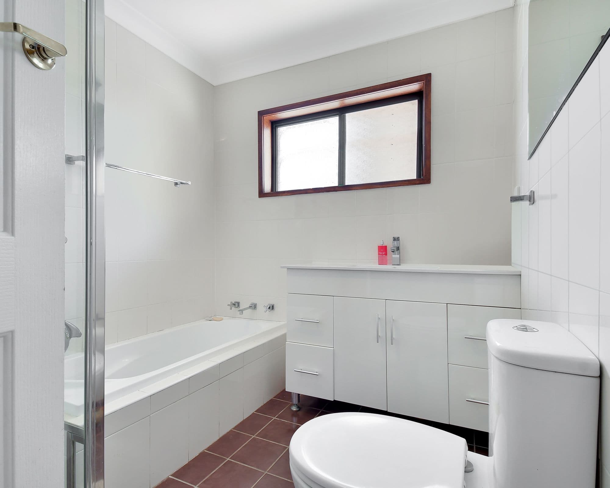 24 Macquarie Avenue, Leumeah - Thumbnail 6