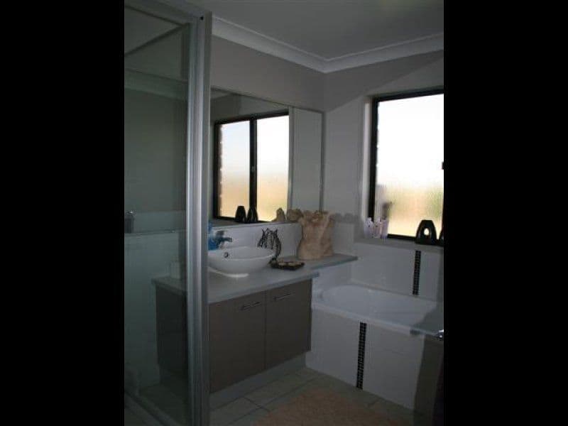 3 Norman Court, ROMA QLD 4455, Roma - Thumbnail 4