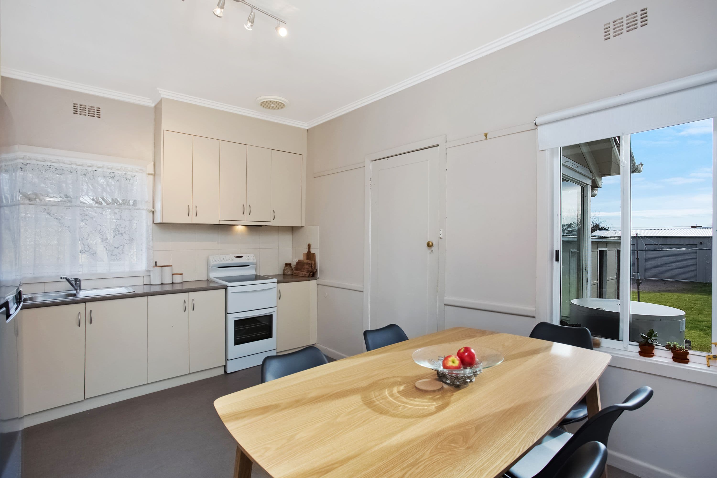18 Grey Street, Terang VIC 3264, Terang - Thumbnail 2