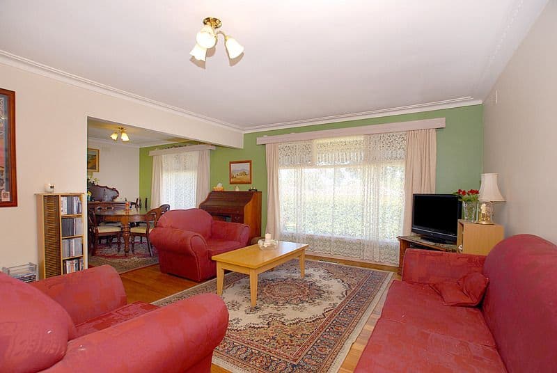 16 Anne Road, Knoxfield VIC 3180, Knoxfield - Thumbnail 2