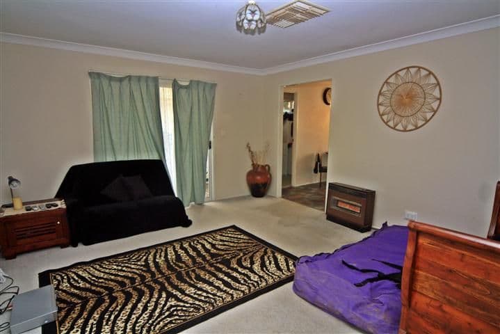 12 Lynette Street, DALBY QLD 4405, Dalby - Thumbnail 2