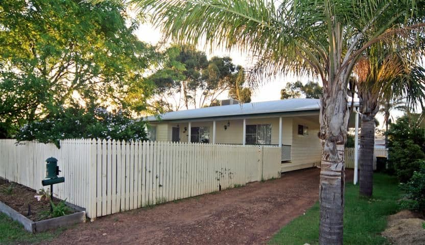 12 Lynette Street, DALBY QLD 4405, Dalby - Thumbnail 8