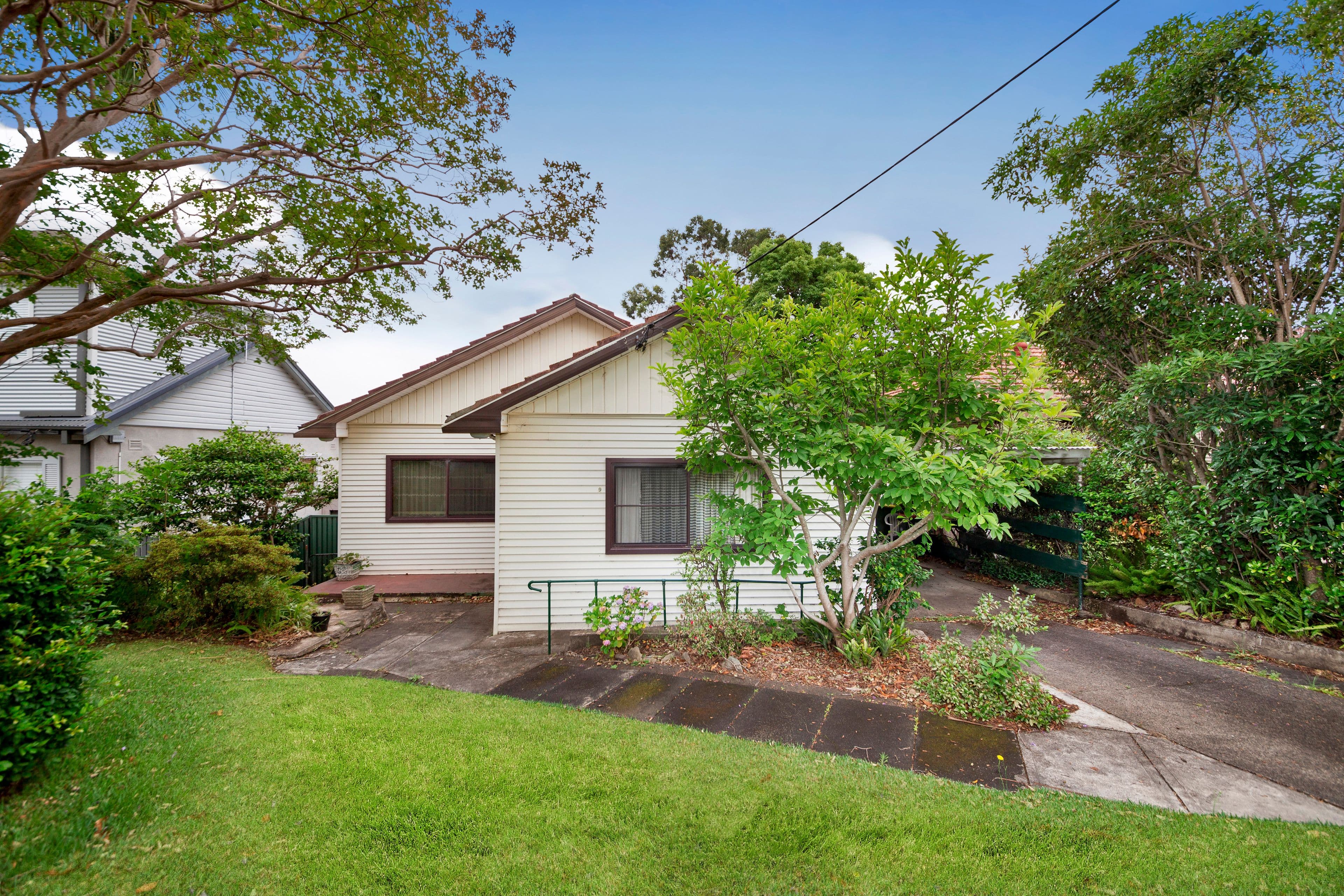 9 Sixth Avenue, Jannali NSW 2226, Jannali - Image 1