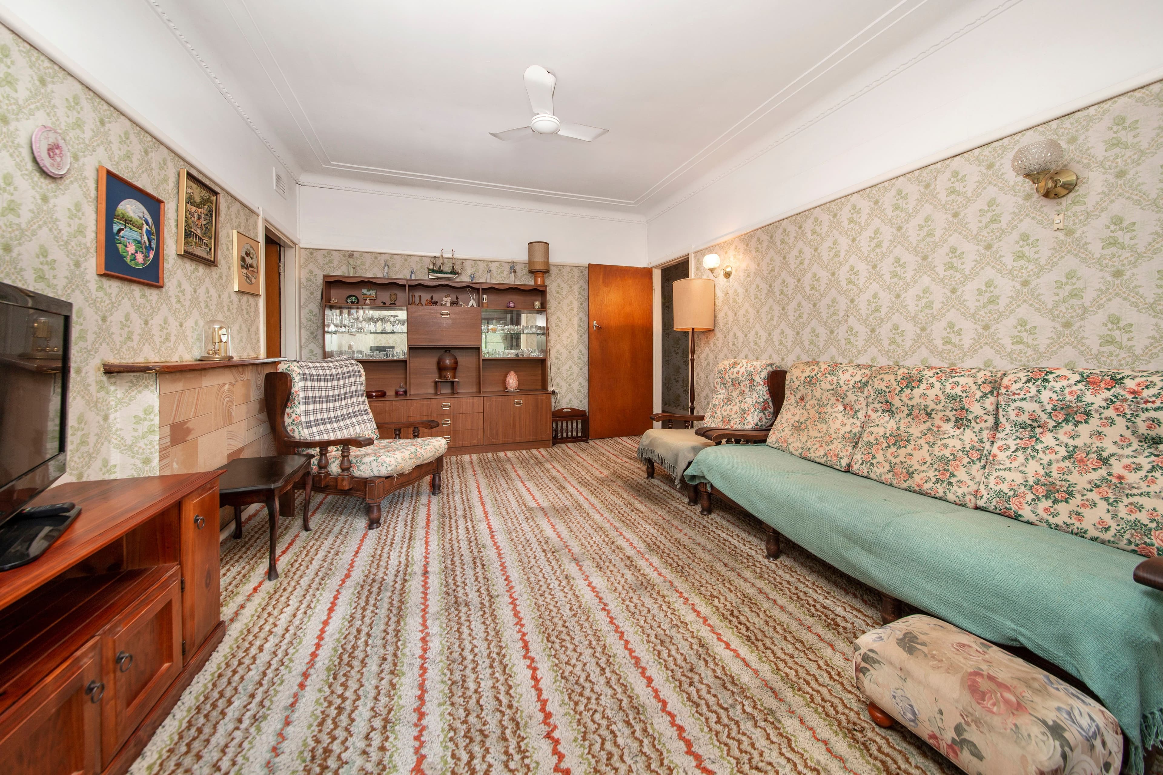 9 Sixth Avenue, Jannali NSW 2226, Jannali - Thumbnail 2
