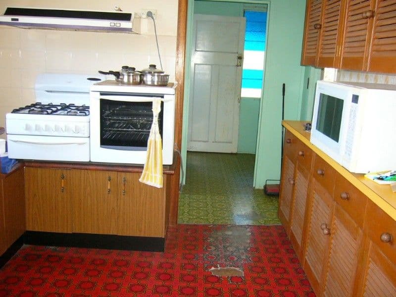 131 Lakes Creek Road, BERSERKER QLD 4701, Berserker - Thumbnail 3