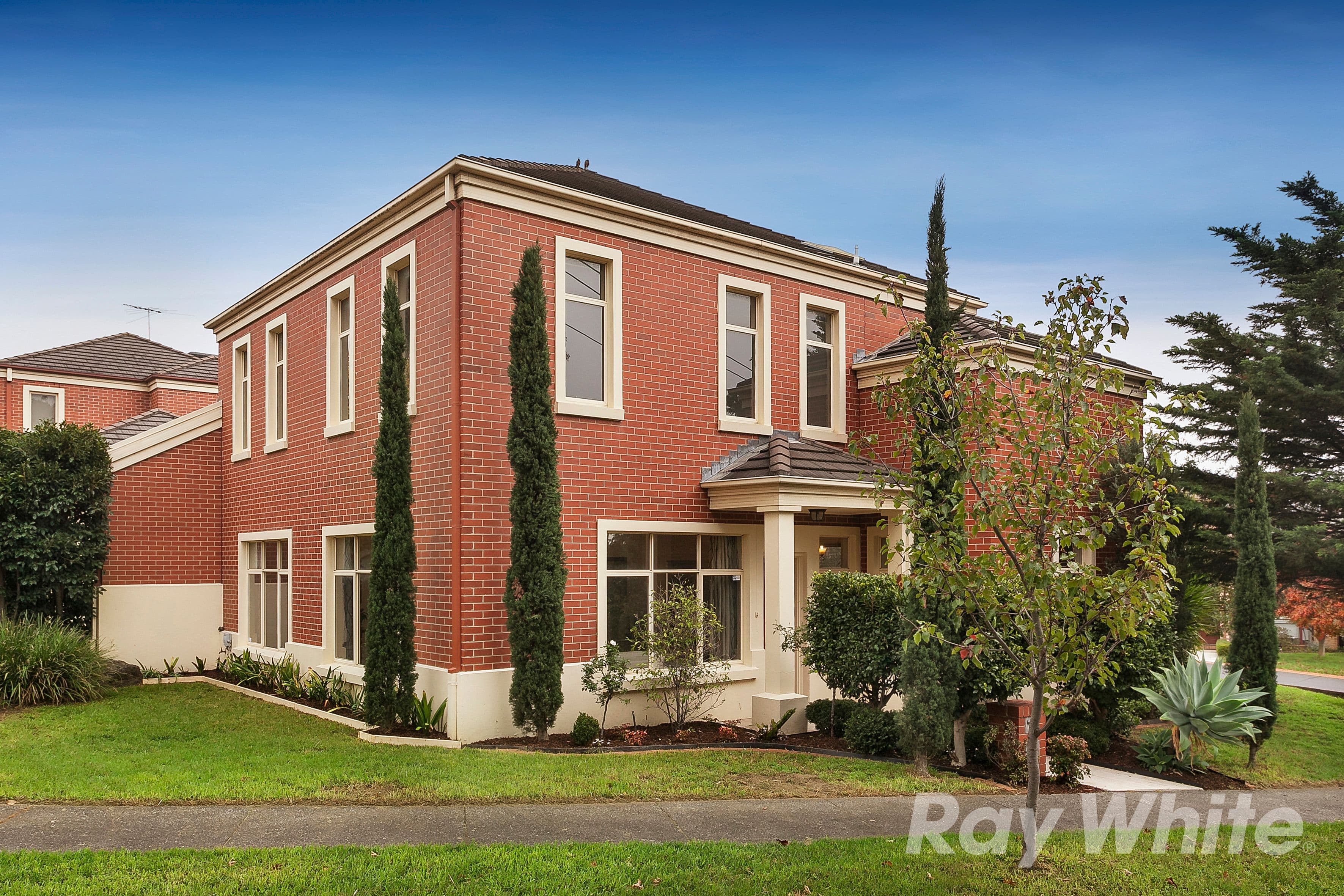 17 Hutchinson Drive, Kew VIC 3101, Kew - Image 1