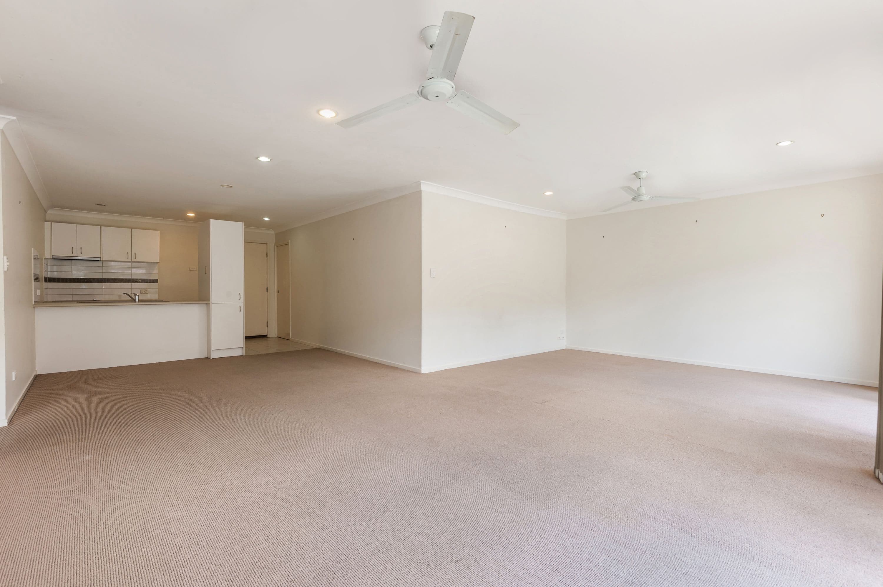 8 Rosegum Place, Redbank Plains QLD 4301, Redbank Plains - Thumbnail 3