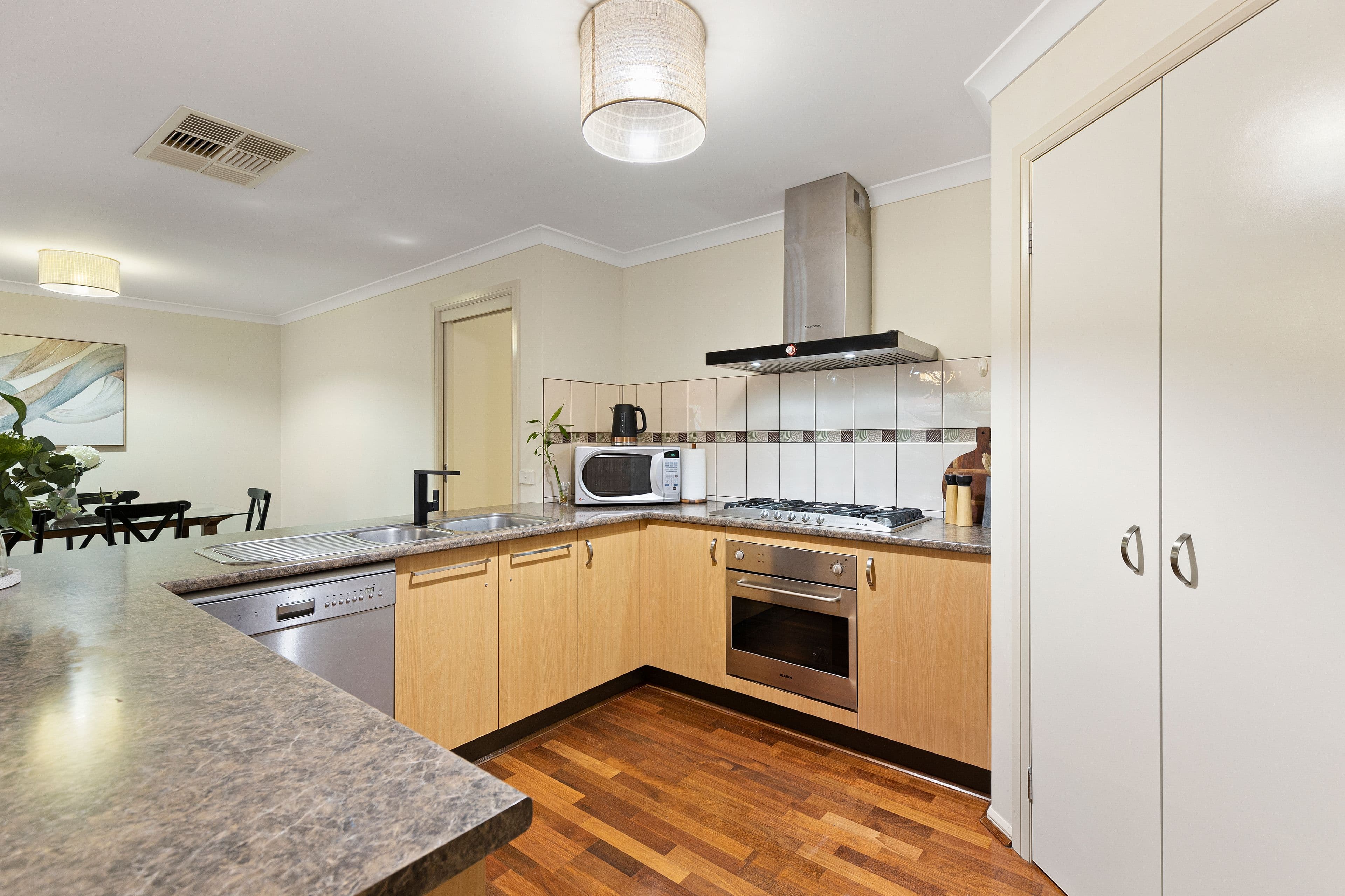 12 Fordholm Avenue, Mulgrave VIC 3170, Mulgrave - Thumbnail 8
