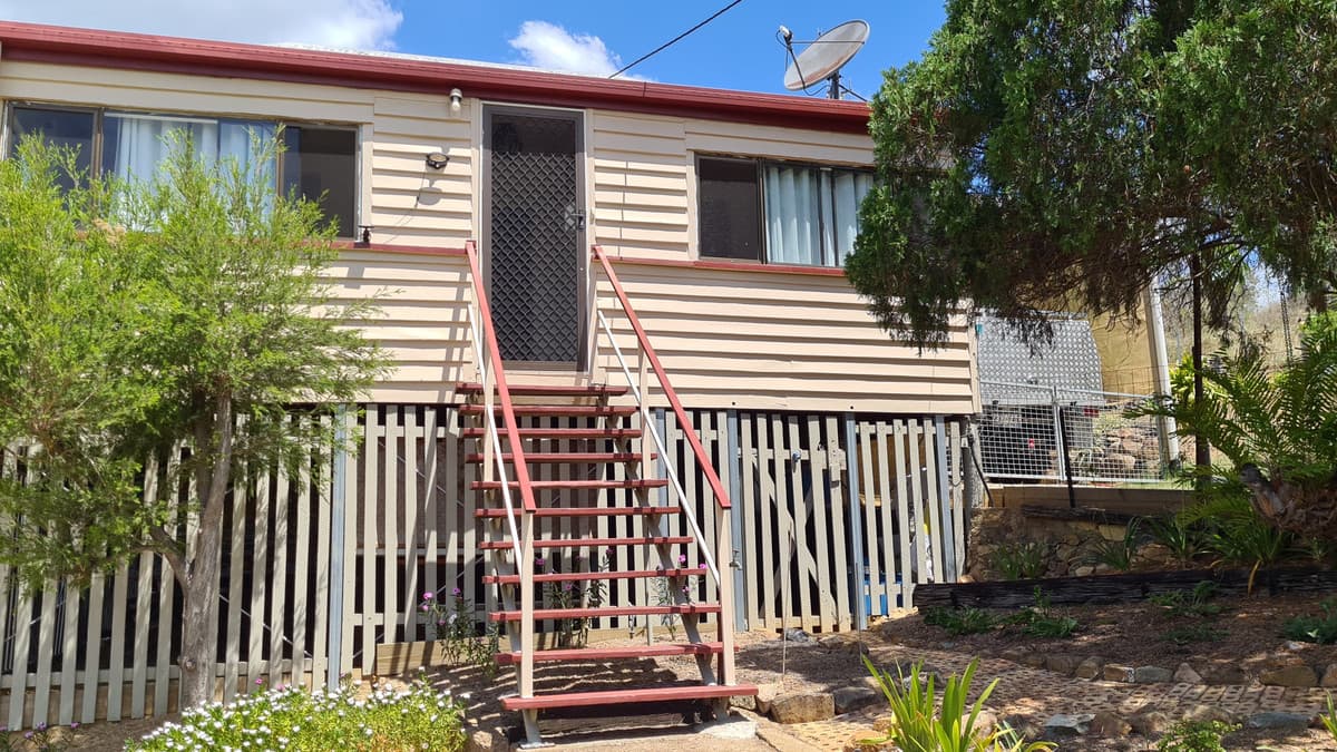 1 Hinton Street, MOUNT MORGAN, Mount Morgan - Thumbnail 5