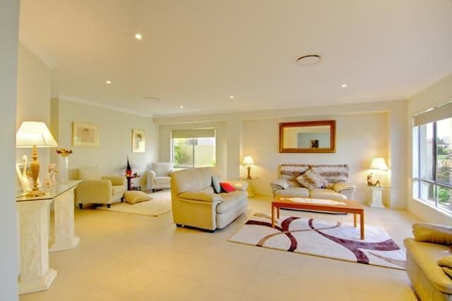 7 Edgewater Place, HELENSVALE QLD 4212, Helensvale - Thumbnail 2