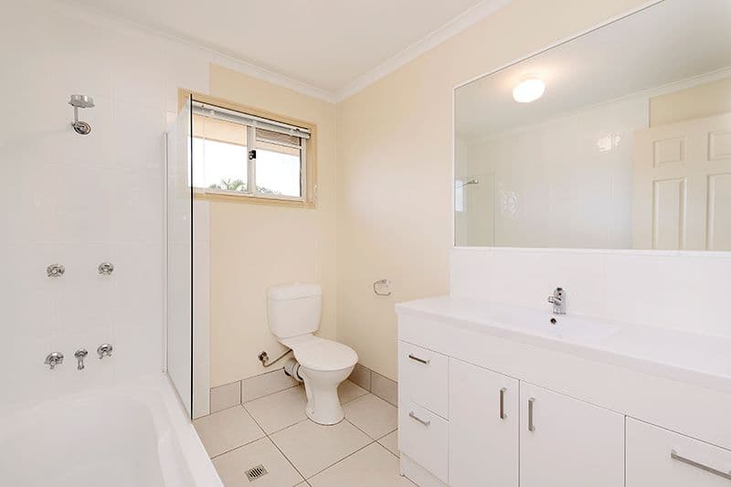 35 Dennis Road, Springwood QLD 4127, Springwood - Thumbnail 6