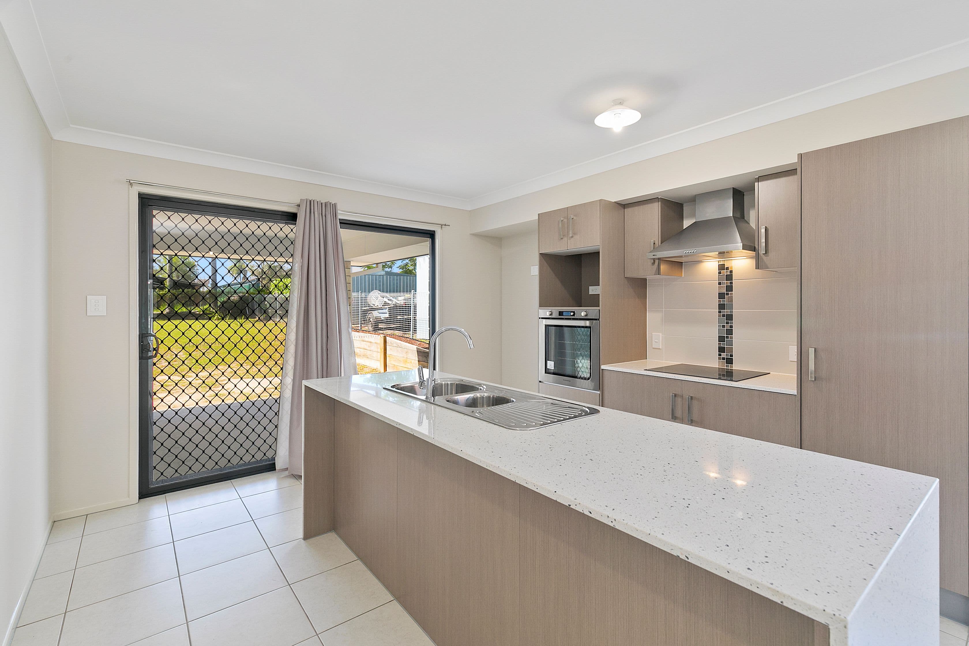 81 Elizabeth Street, Acacia Ridge QLD 4110, Acacia Ridge - Thumbnail 2