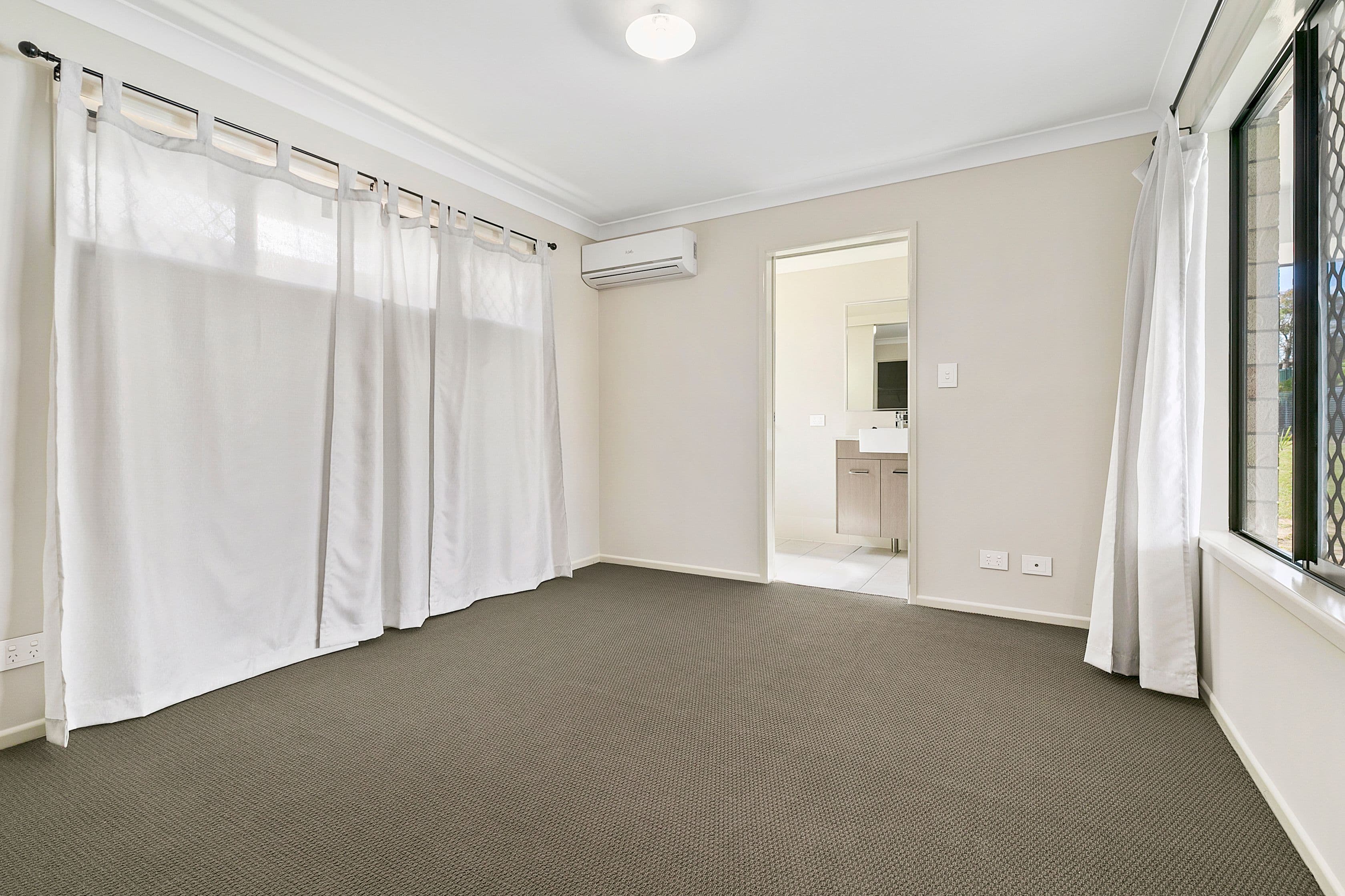 81 Elizabeth Street, Acacia Ridge QLD 4110, Acacia Ridge - Thumbnail 5