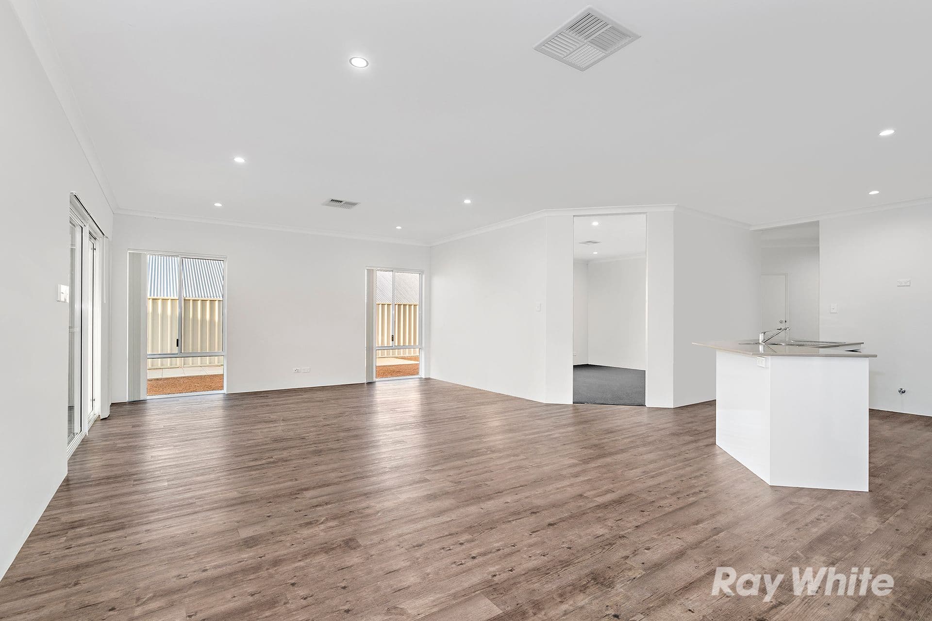 3 Morningstar Grange, Wandina WA 6530, Wandina - Thumbnail 2