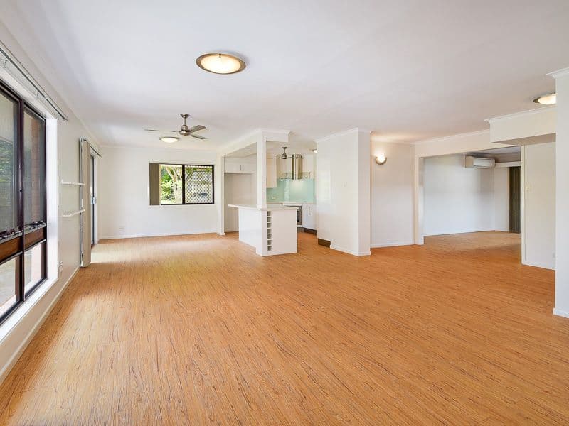 2 Gairdner Place, Aspley QLD 4034, Aspley - Thumbnail 2