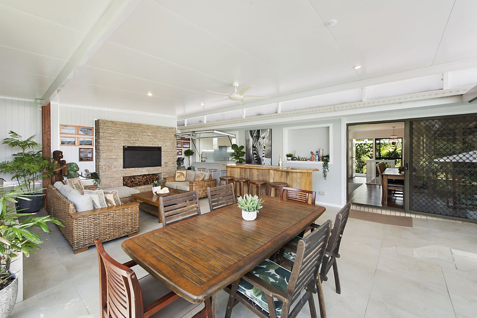 16 Rialanna Street, Kenmore QLD 4069, Kenmore - Thumbnail 4