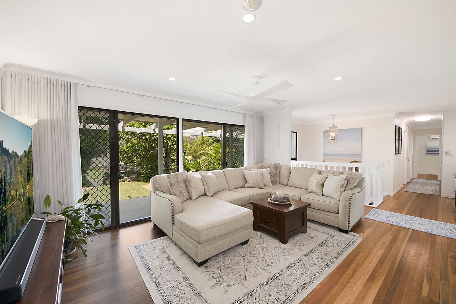 16 Rialanna Street, Kenmore QLD 4069, Kenmore - Thumbnail 8