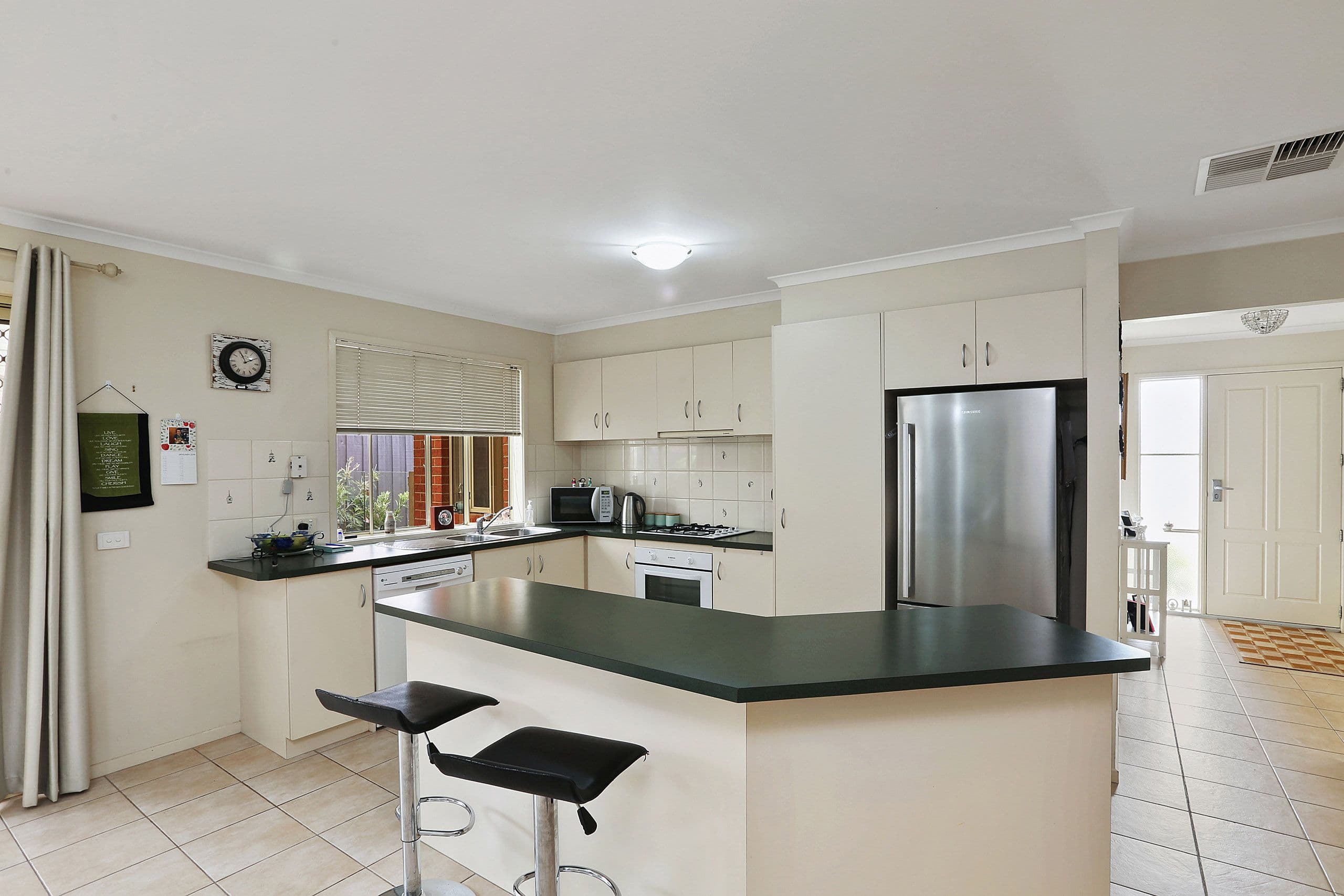 1 Nilaur Place, Lara VIC 3212, Lara - Thumbnail 5