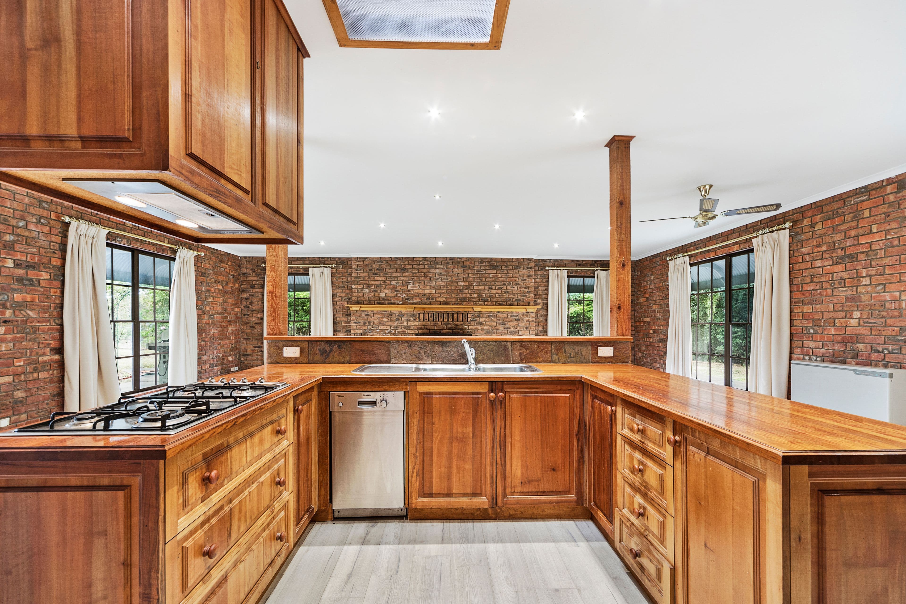 116 Daylesford Road, Brown Hill VIC 3350, Brown Hill - Thumbnail 3