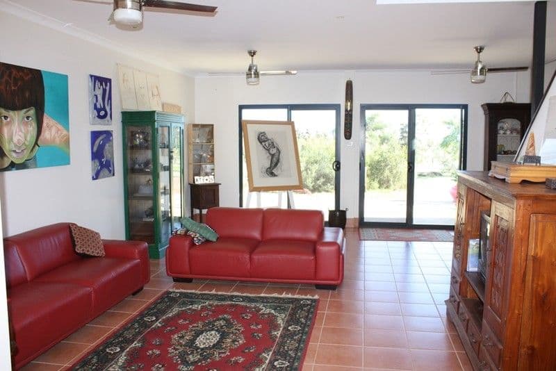 135 Eliza Shaw Drive, WHITE PEAK WA 6532, White Peak - Thumbnail 4