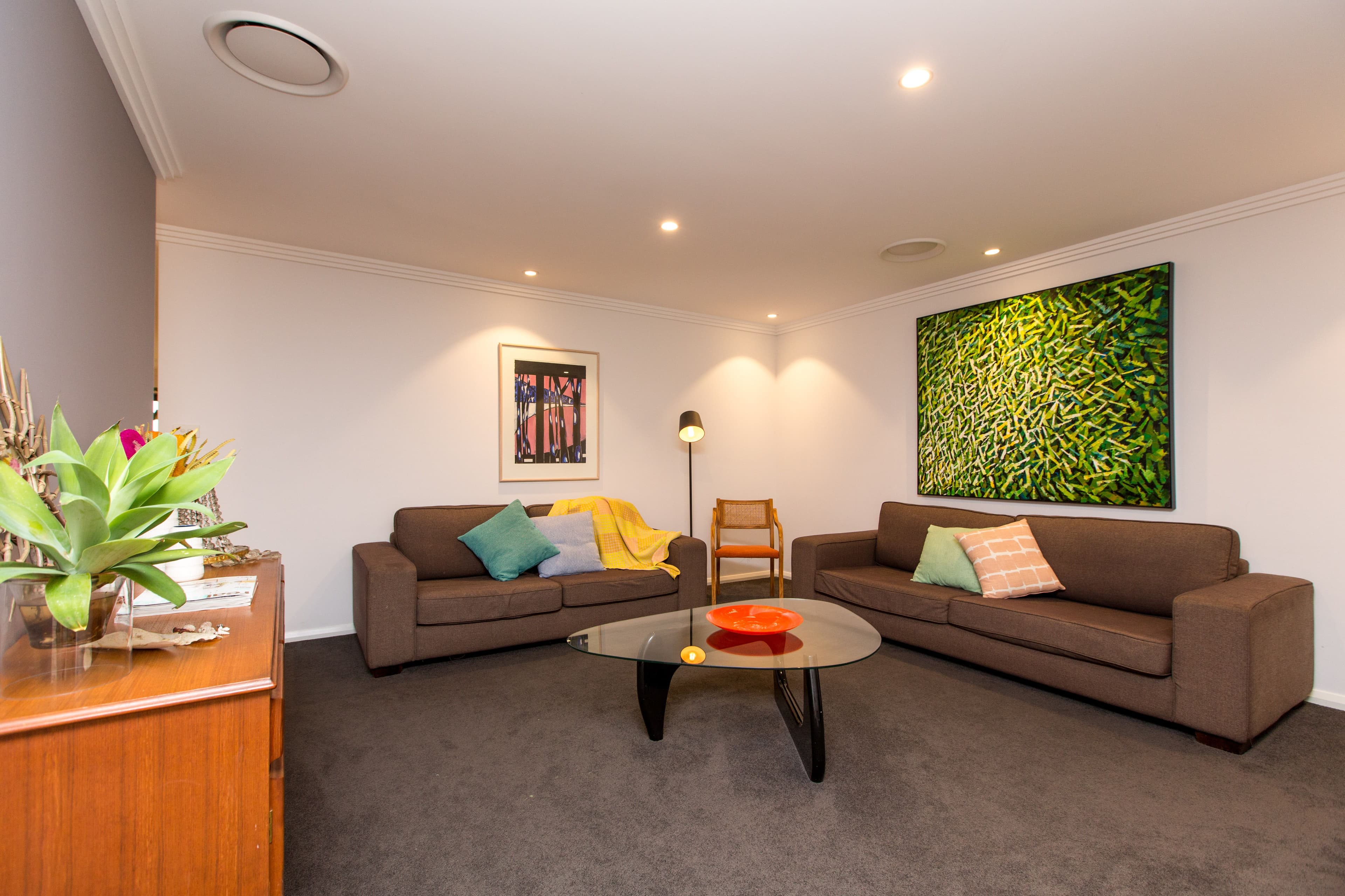 4 Koonawarra Place, Bourkelands - Thumbnail 2