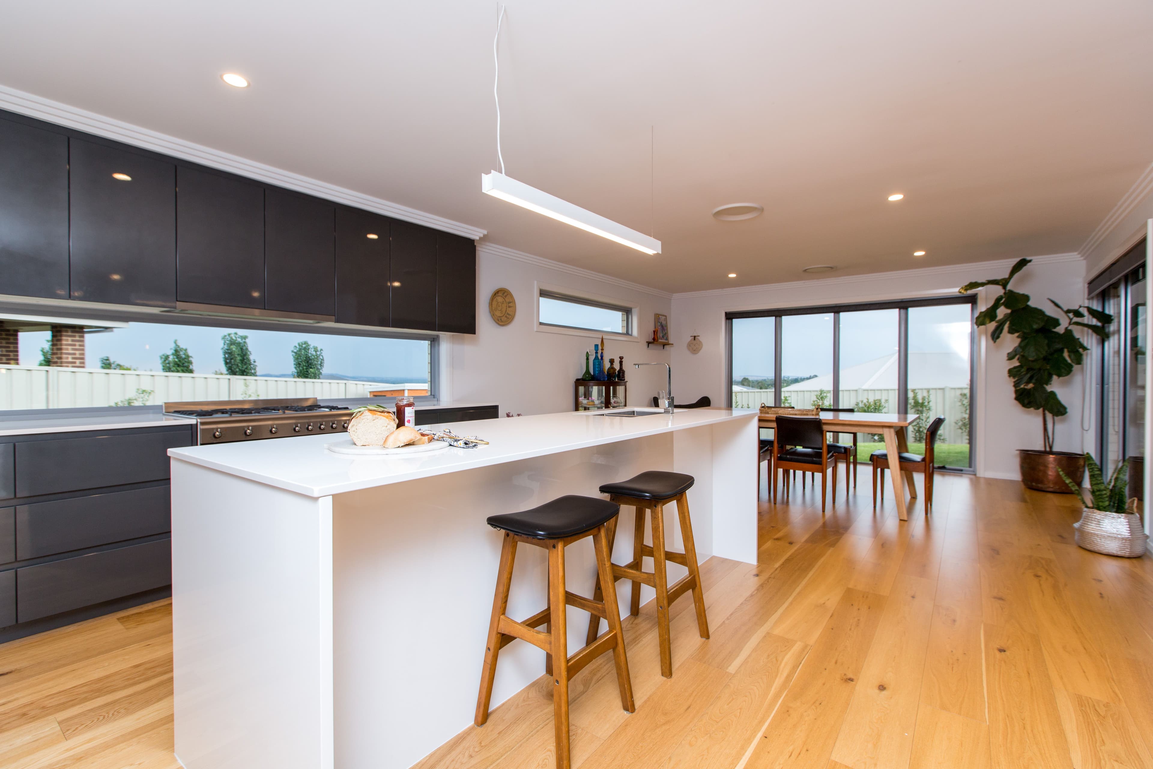 4 Koonawarra Place, Bourkelands - Thumbnail 3