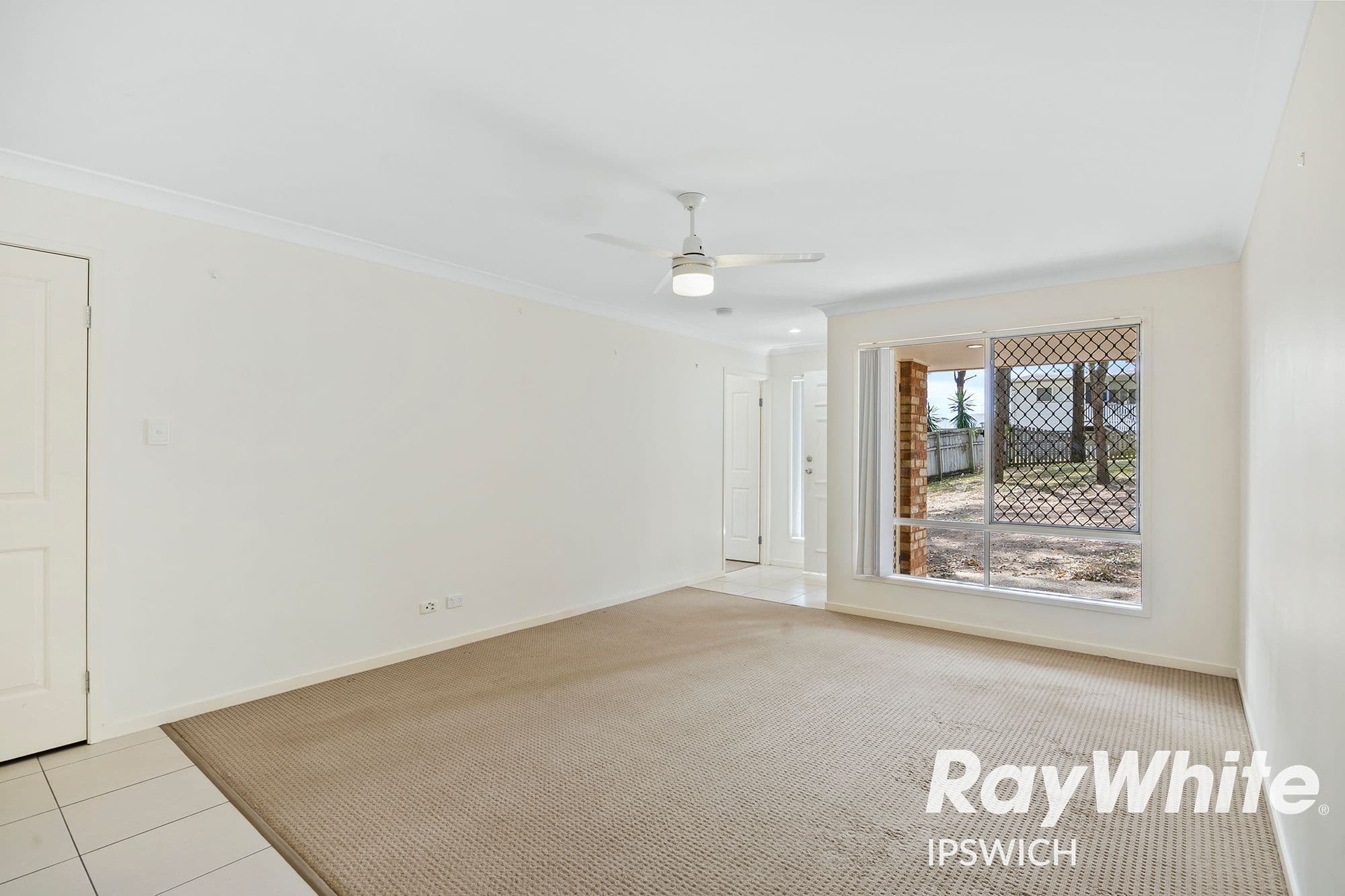 6 Chalmers Place, North Ipswich QLD 4305, North Ipswich - Thumbnail 2